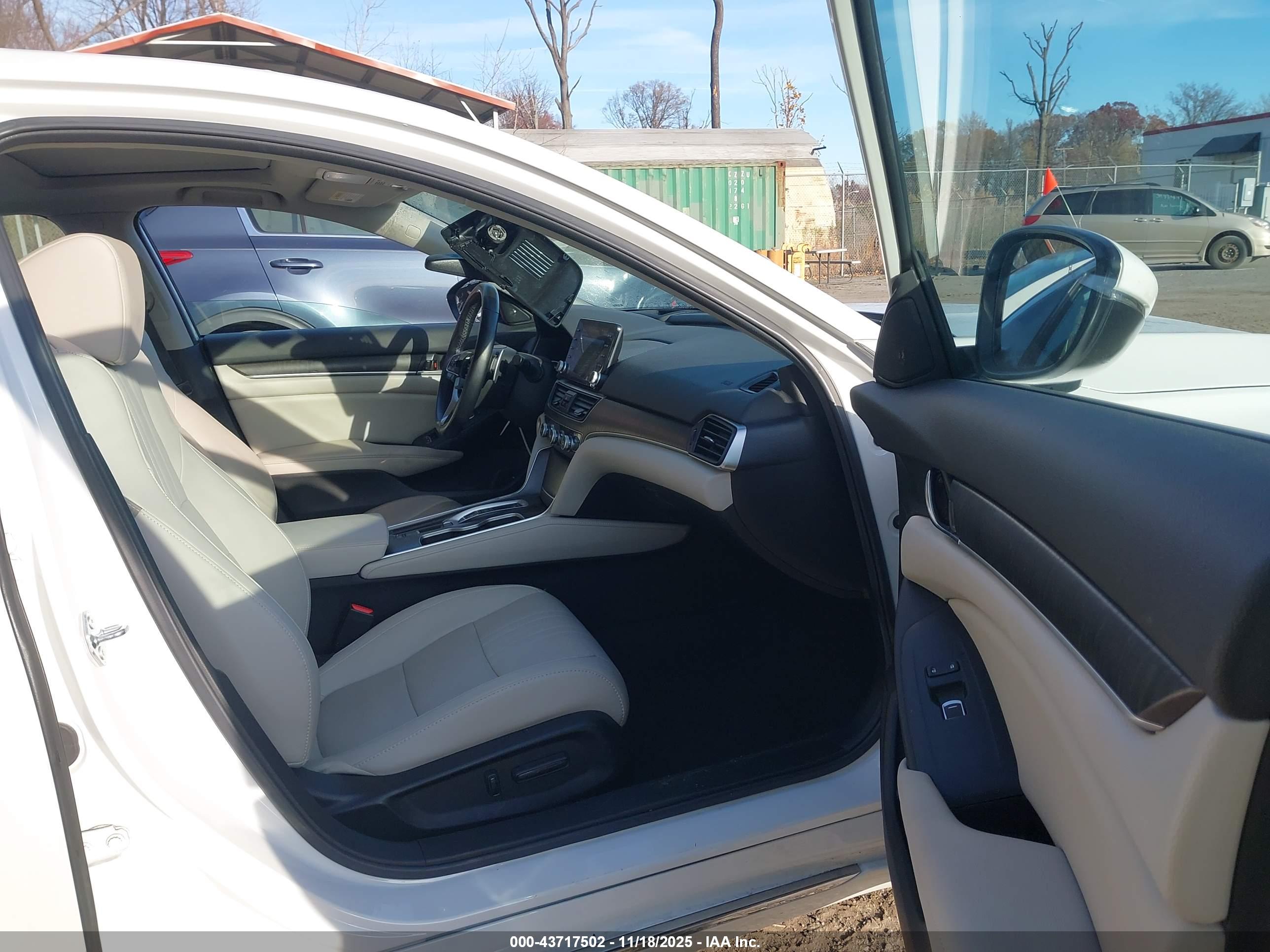 HONDA ACCORD image 5