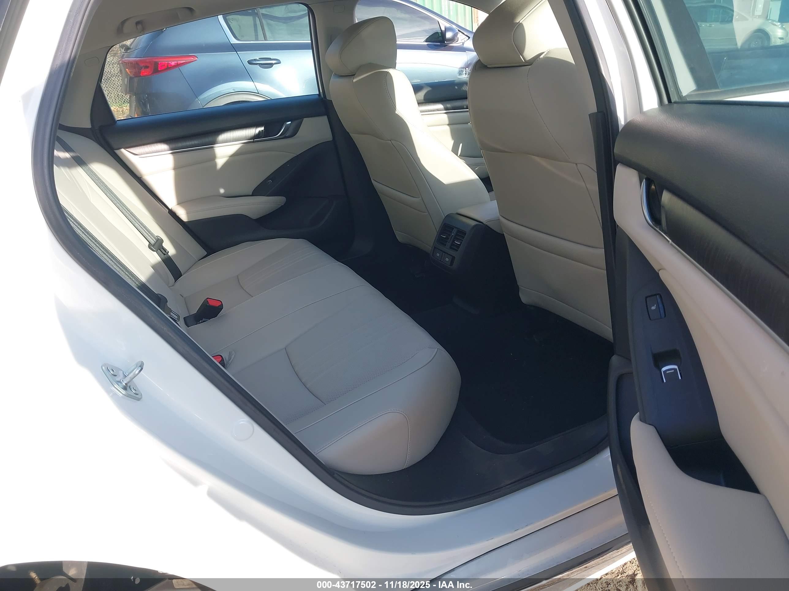 HONDA ACCORD image 8