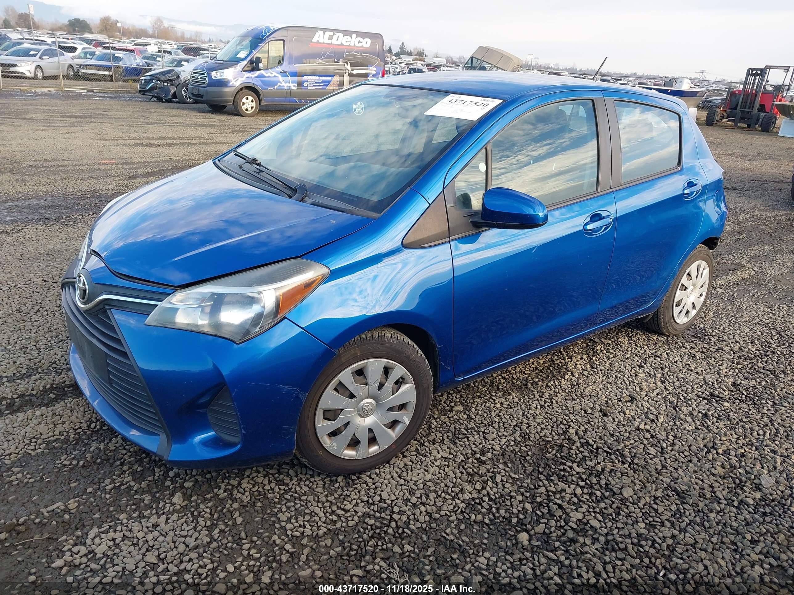TOYOTA YARIS image 2