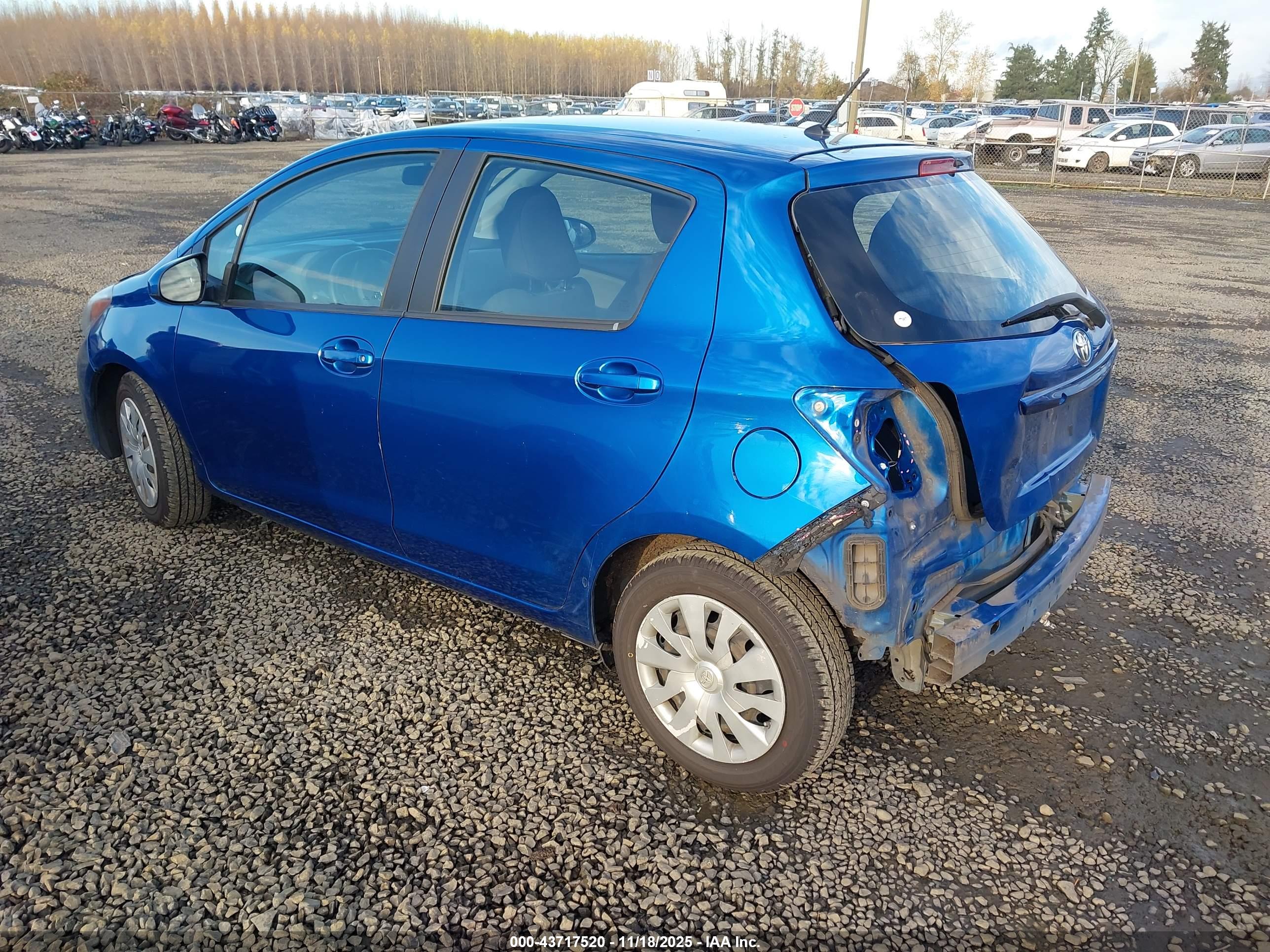 TOYOTA YARIS image 3