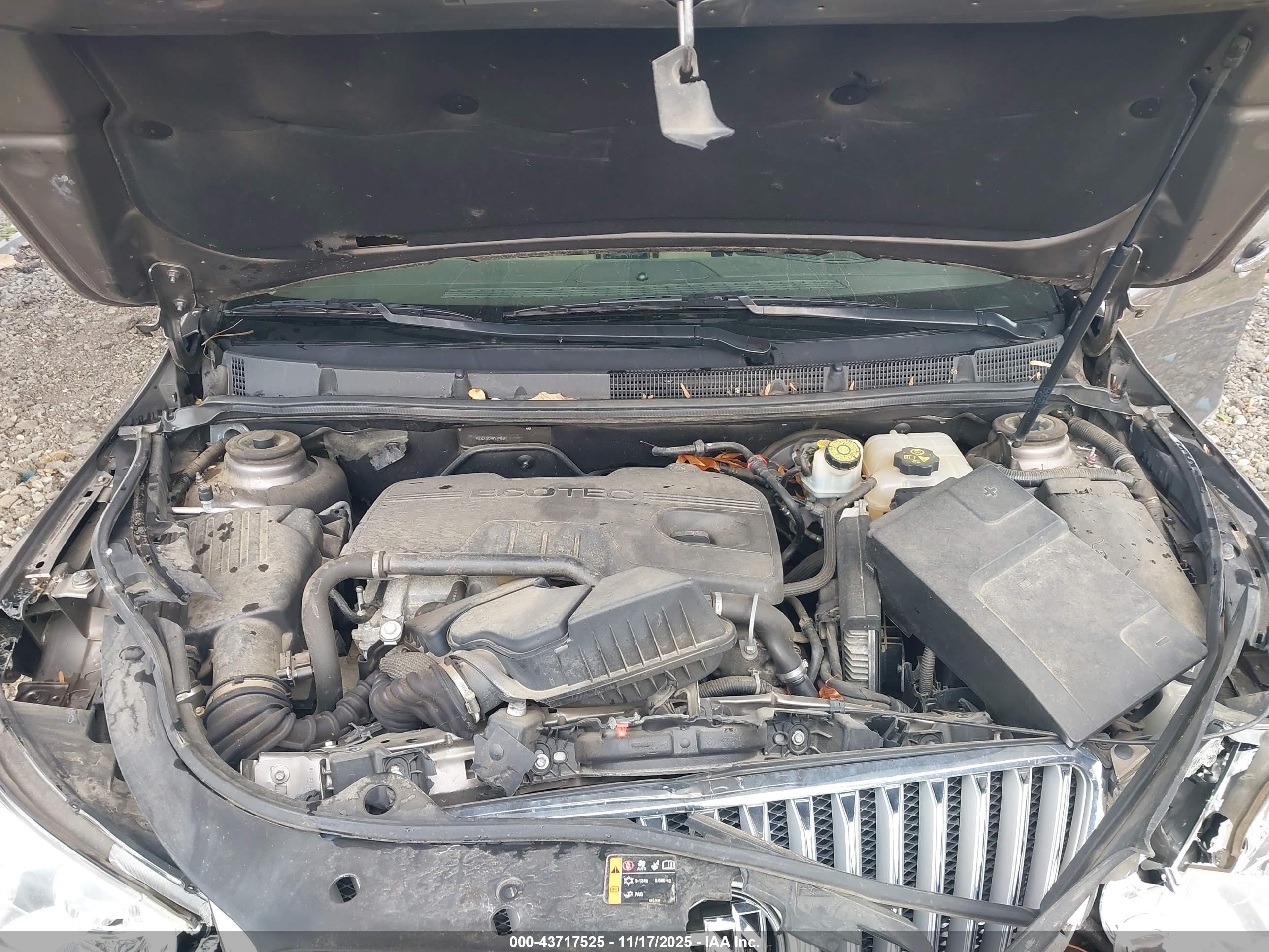 BUICK LACROSSE image 10