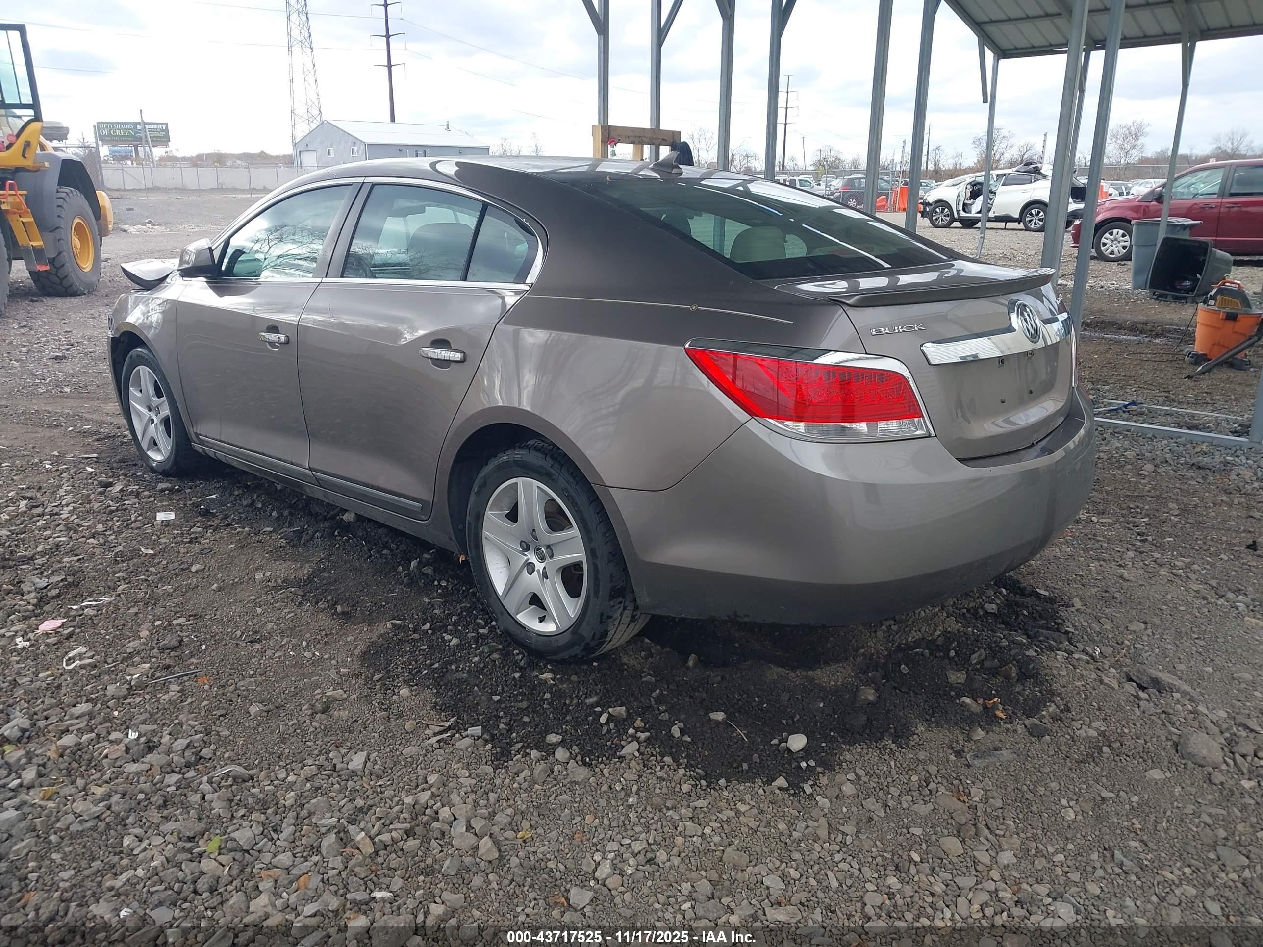 BUICK LACROSSE image 3