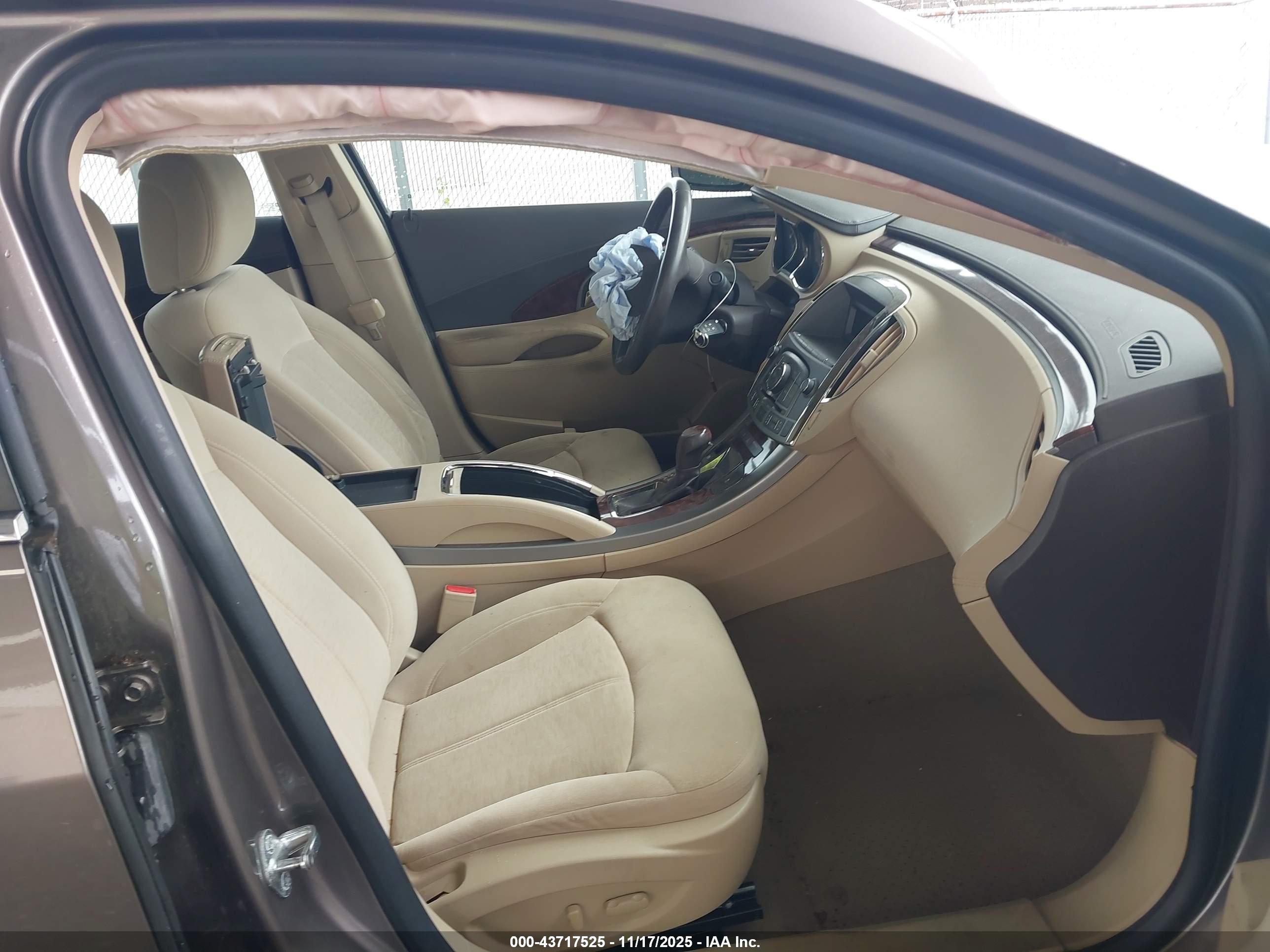 BUICK LACROSSE image 5