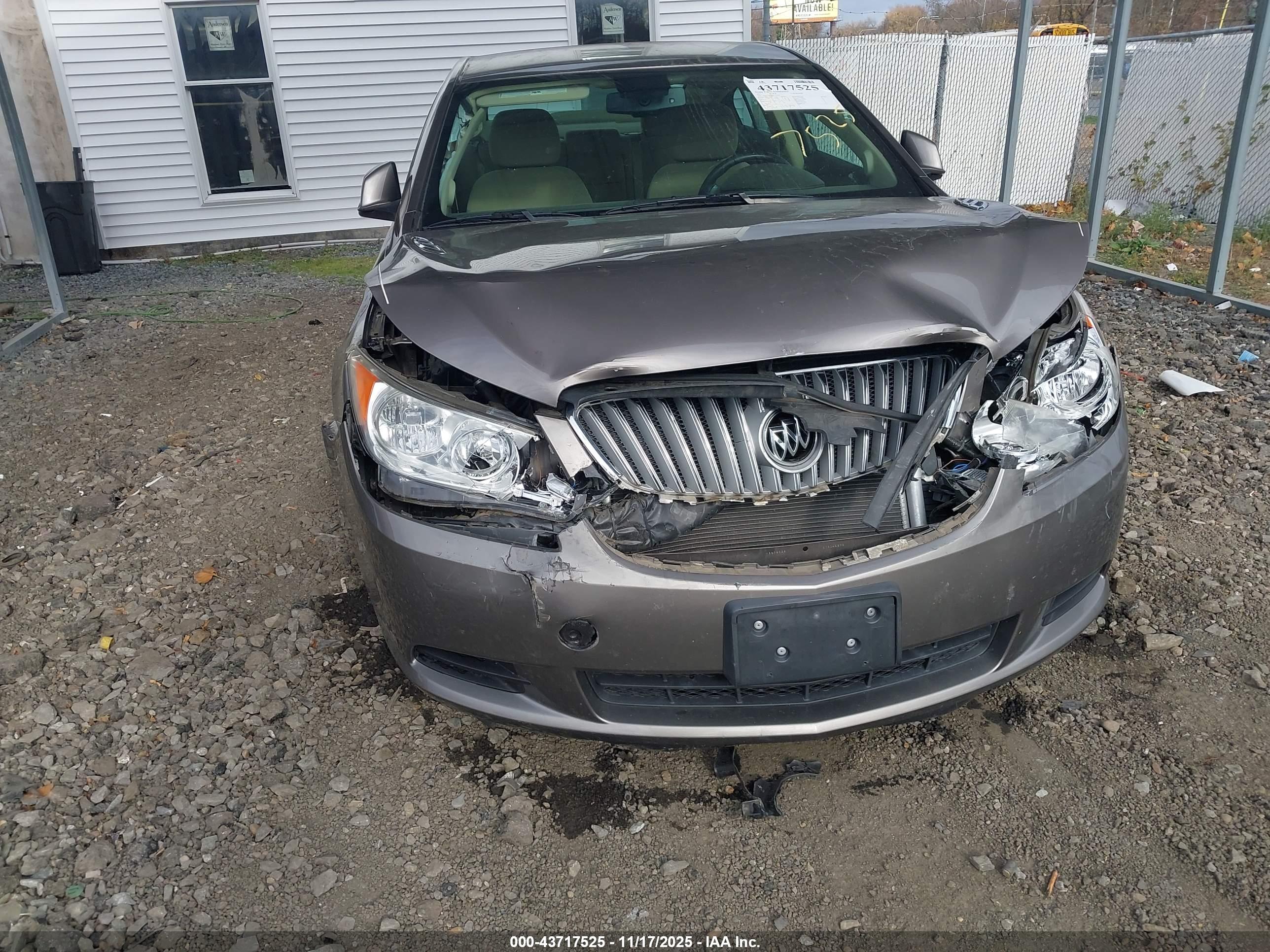 BUICK LACROSSE image 6