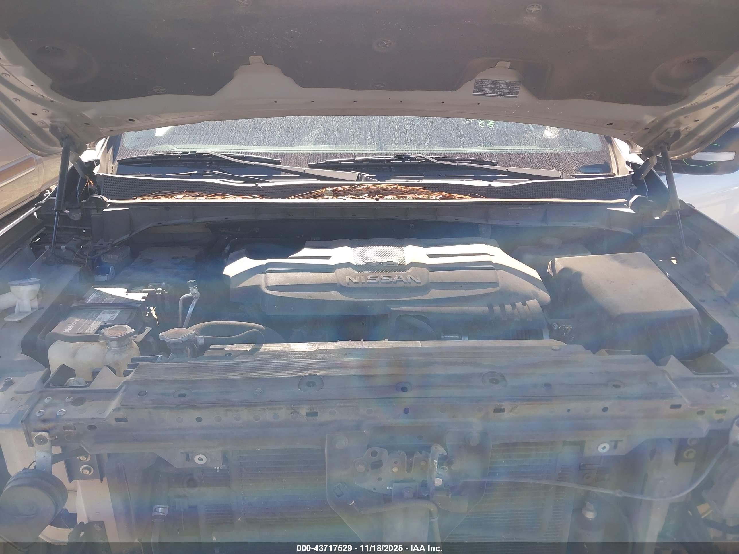 NISSAN TITAN image 10