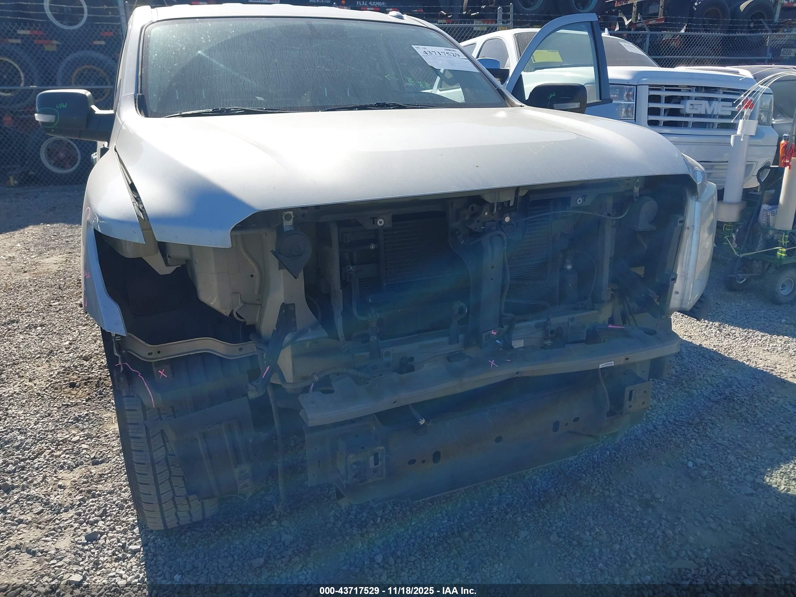 NISSAN TITAN image 6