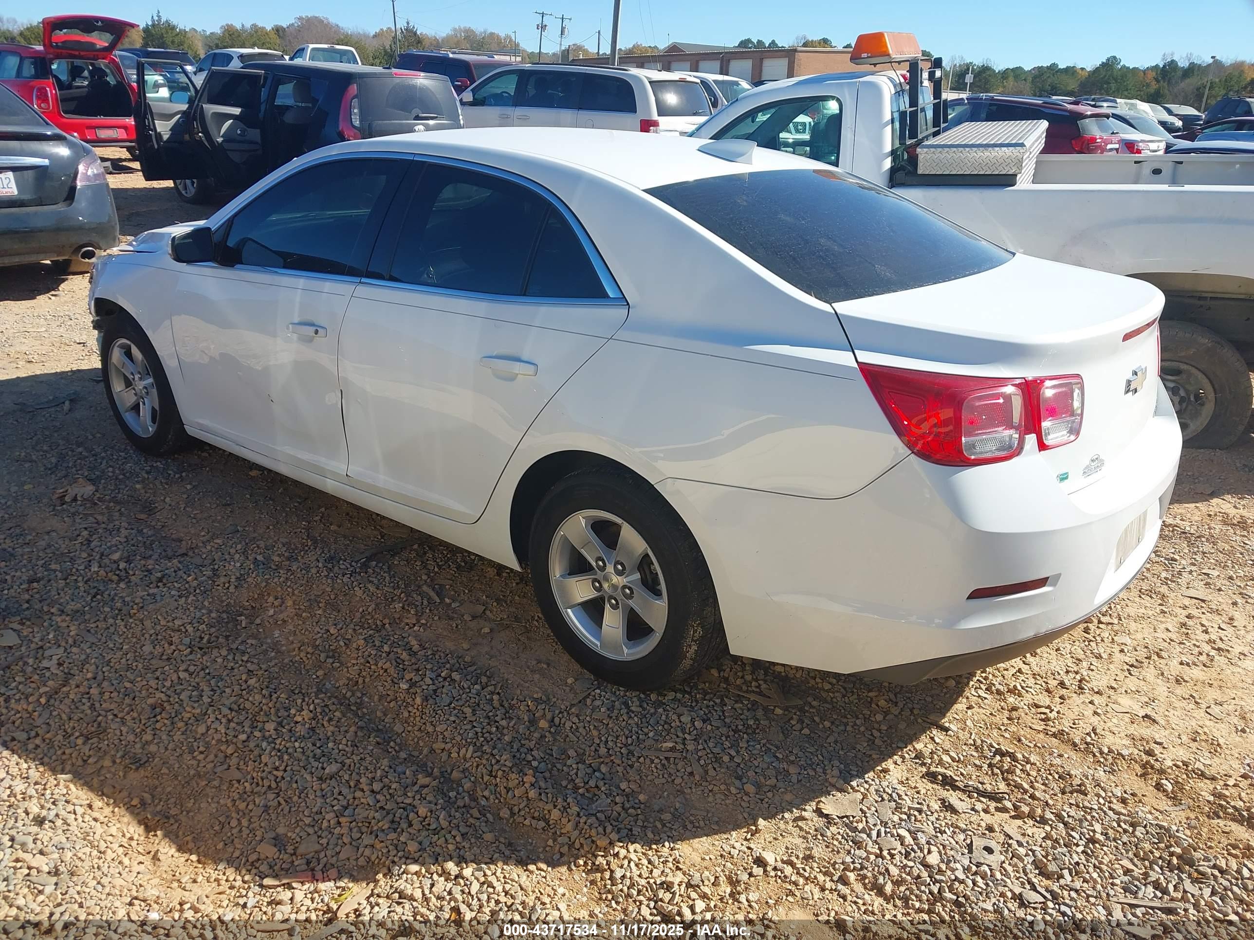 CHEVROLET MALIBU image 3