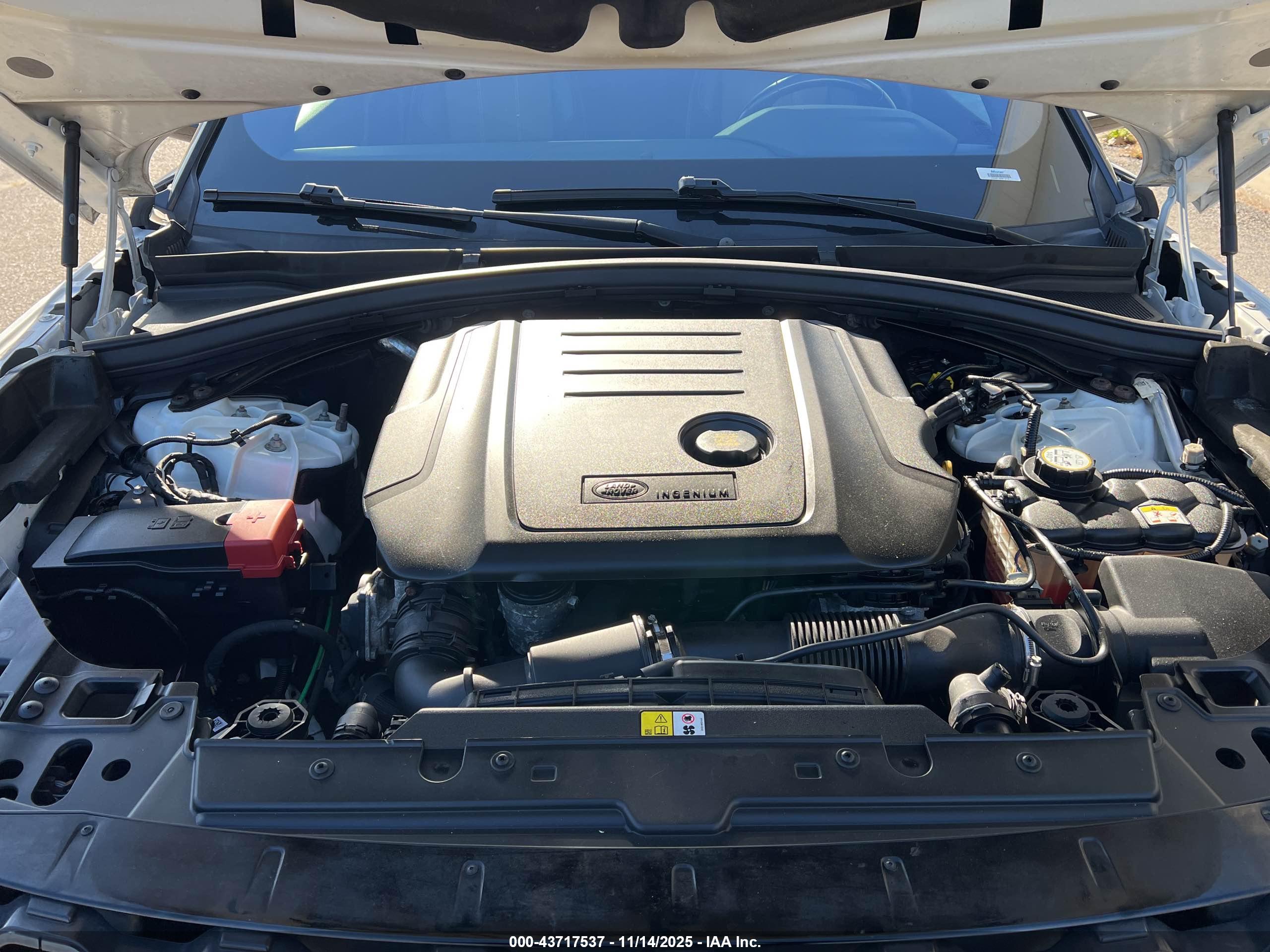 LAND ROVER image 10