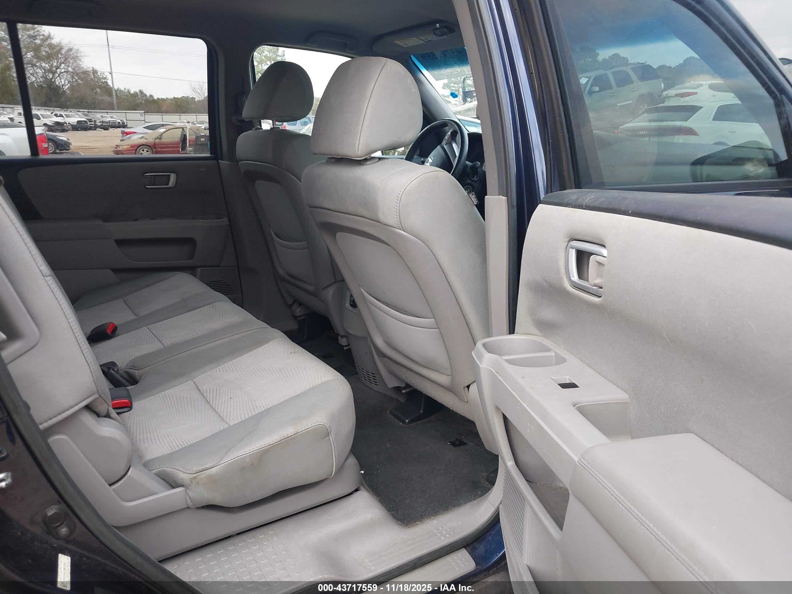 HONDA PILOT image 8