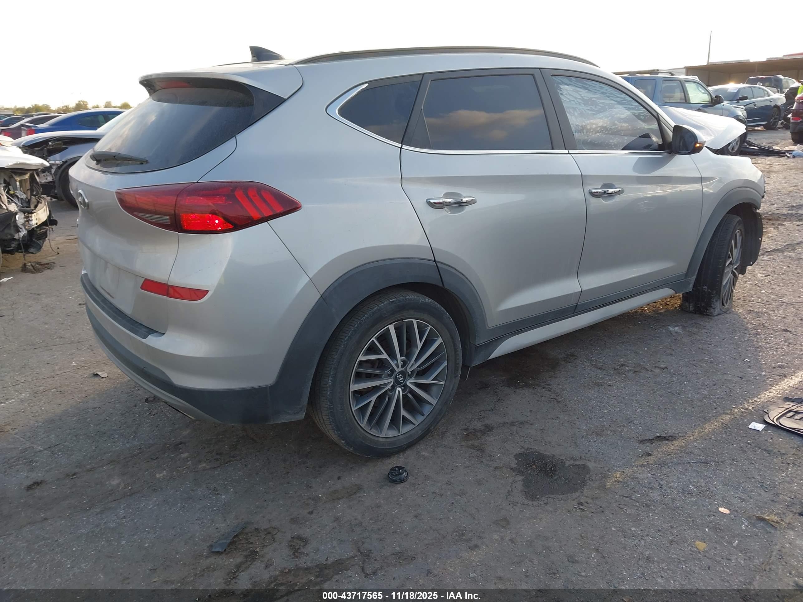 HYUNDAI TUCSON image 4