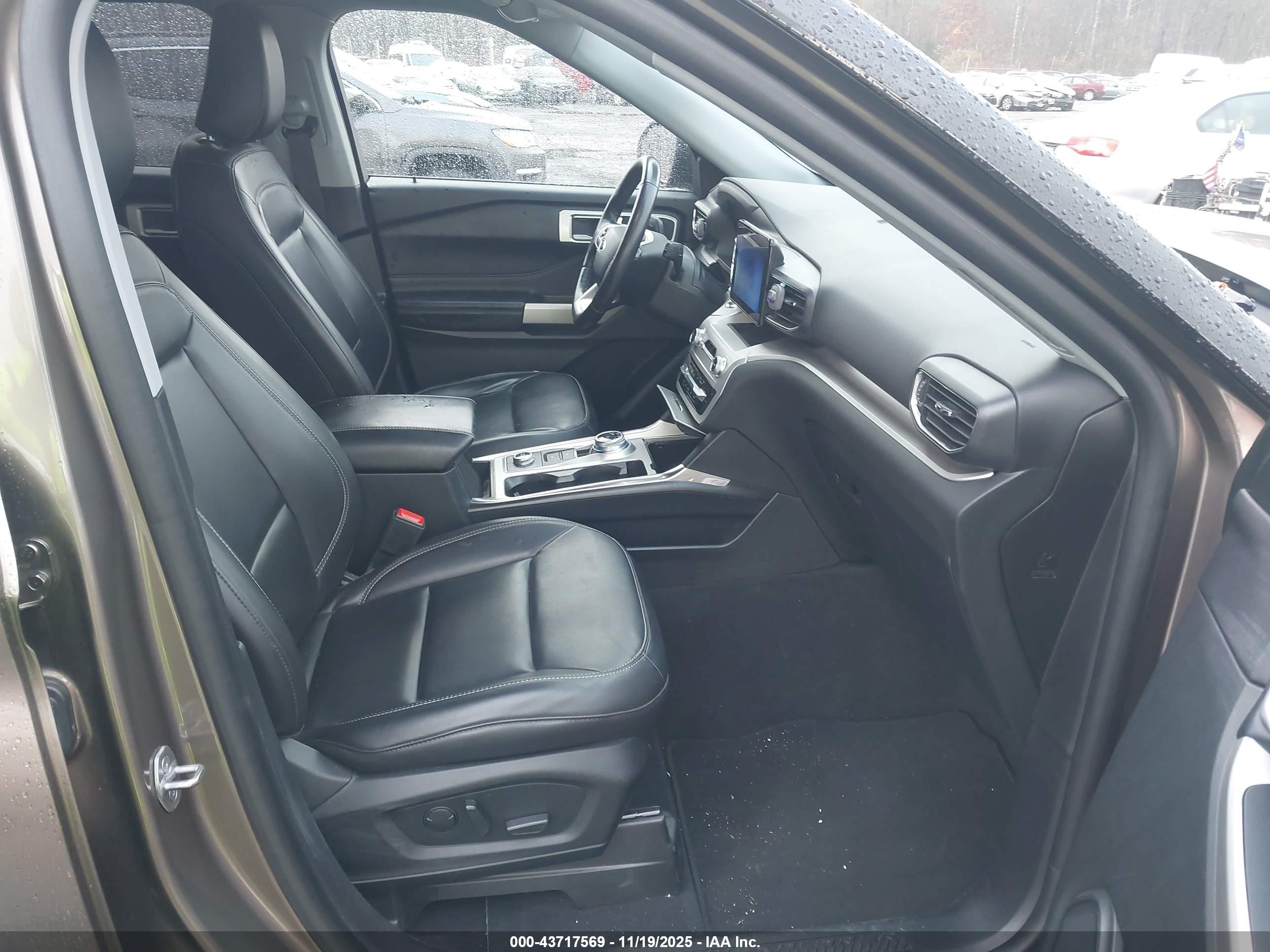 FORD EXPLORER image 5