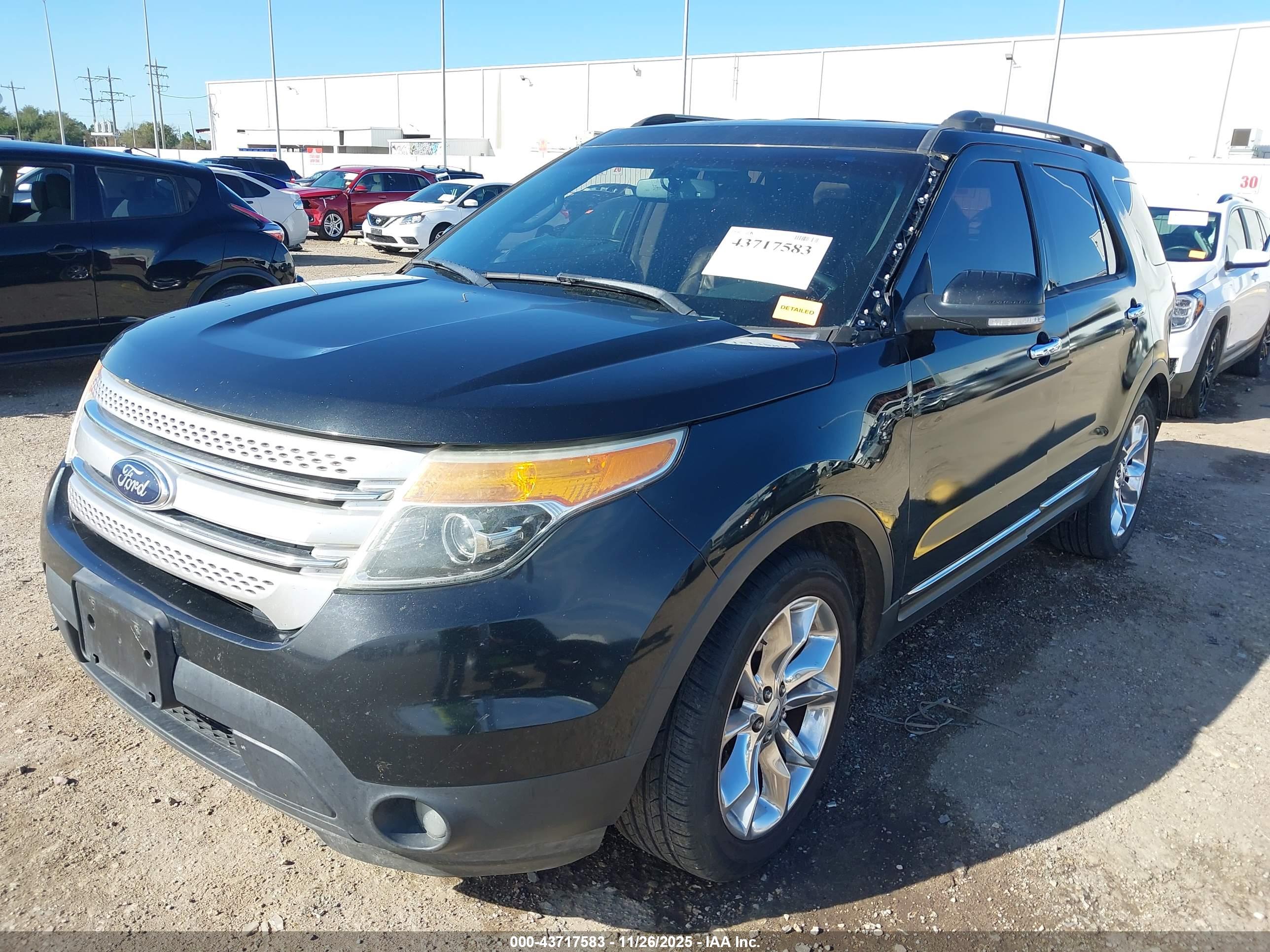 FORD EXPLORER image 2