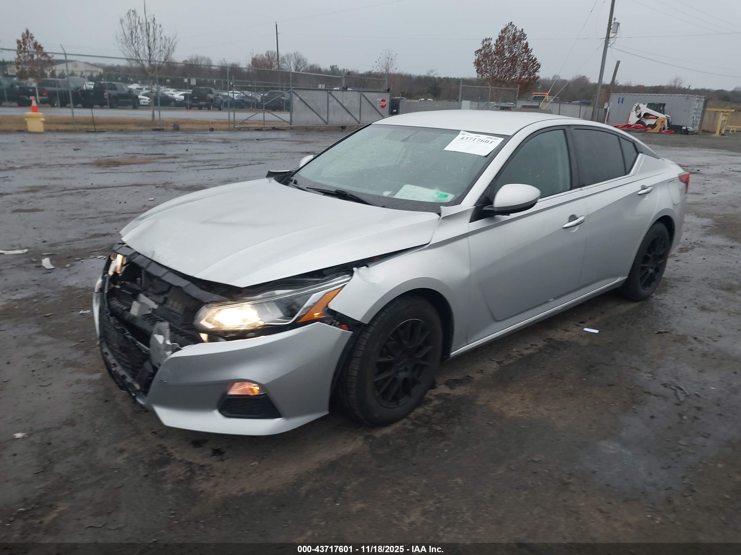 NISSAN ALTIMA image 2