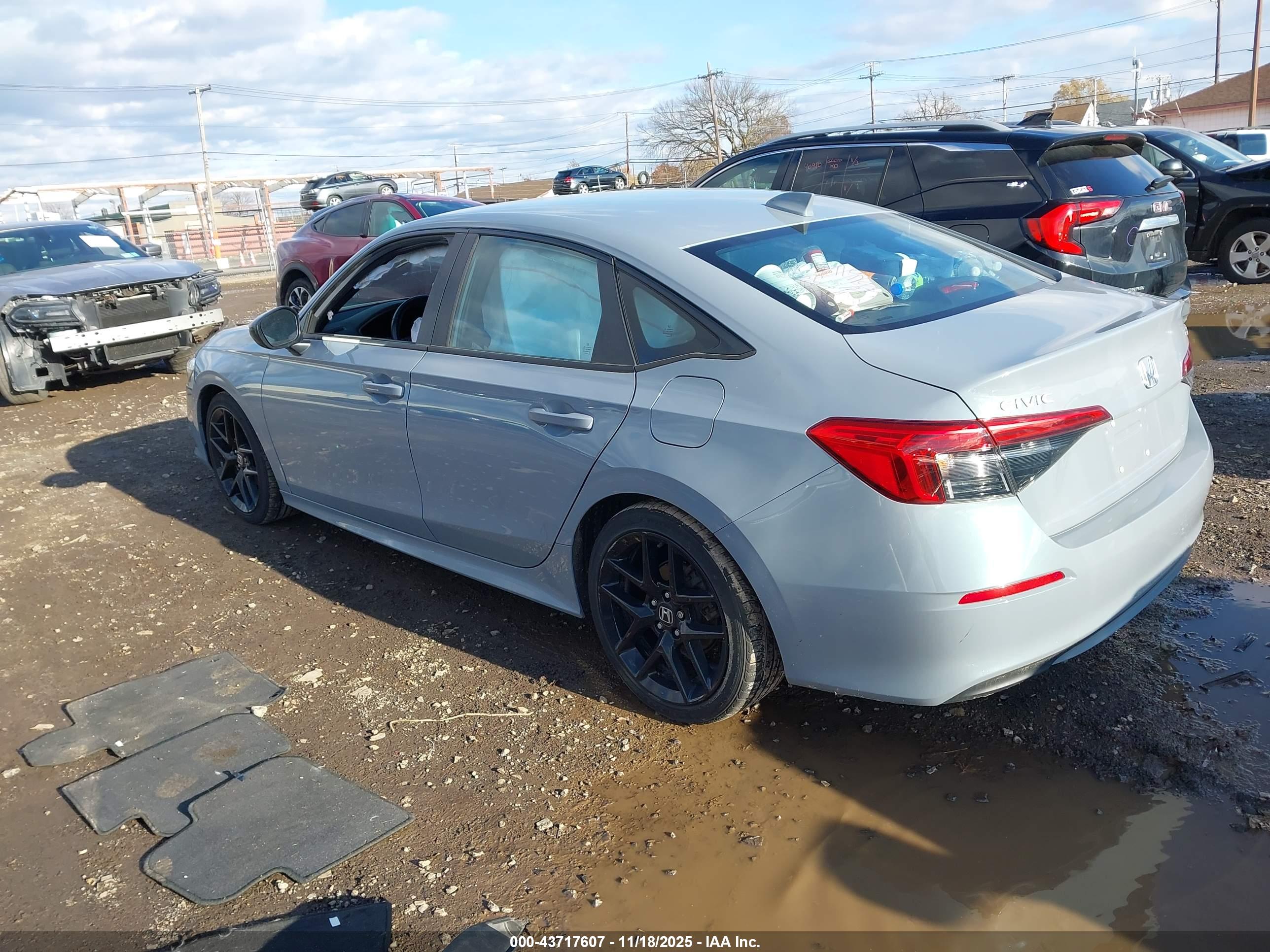 HONDA CIVIC image 3