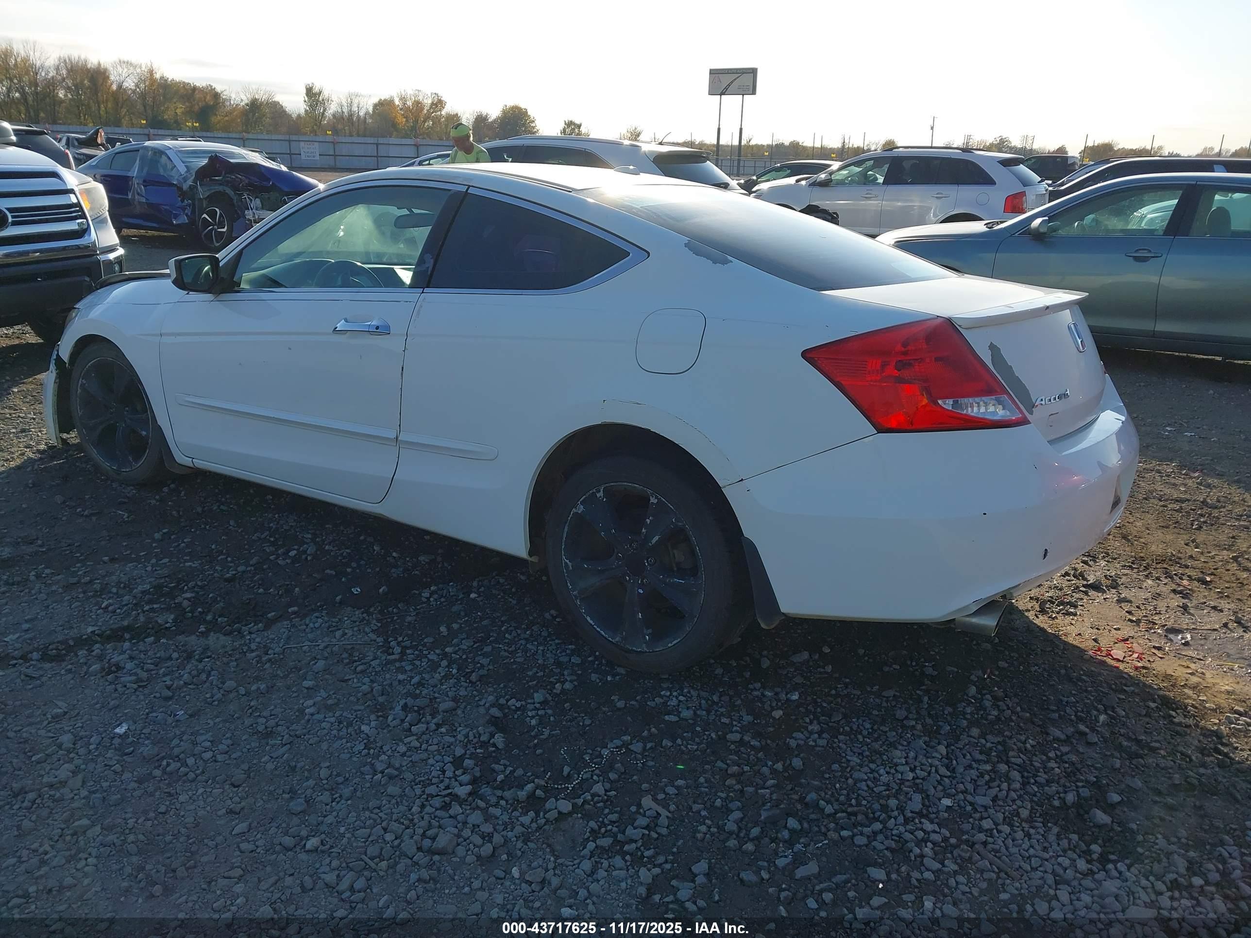 HONDA ACCORD image 3