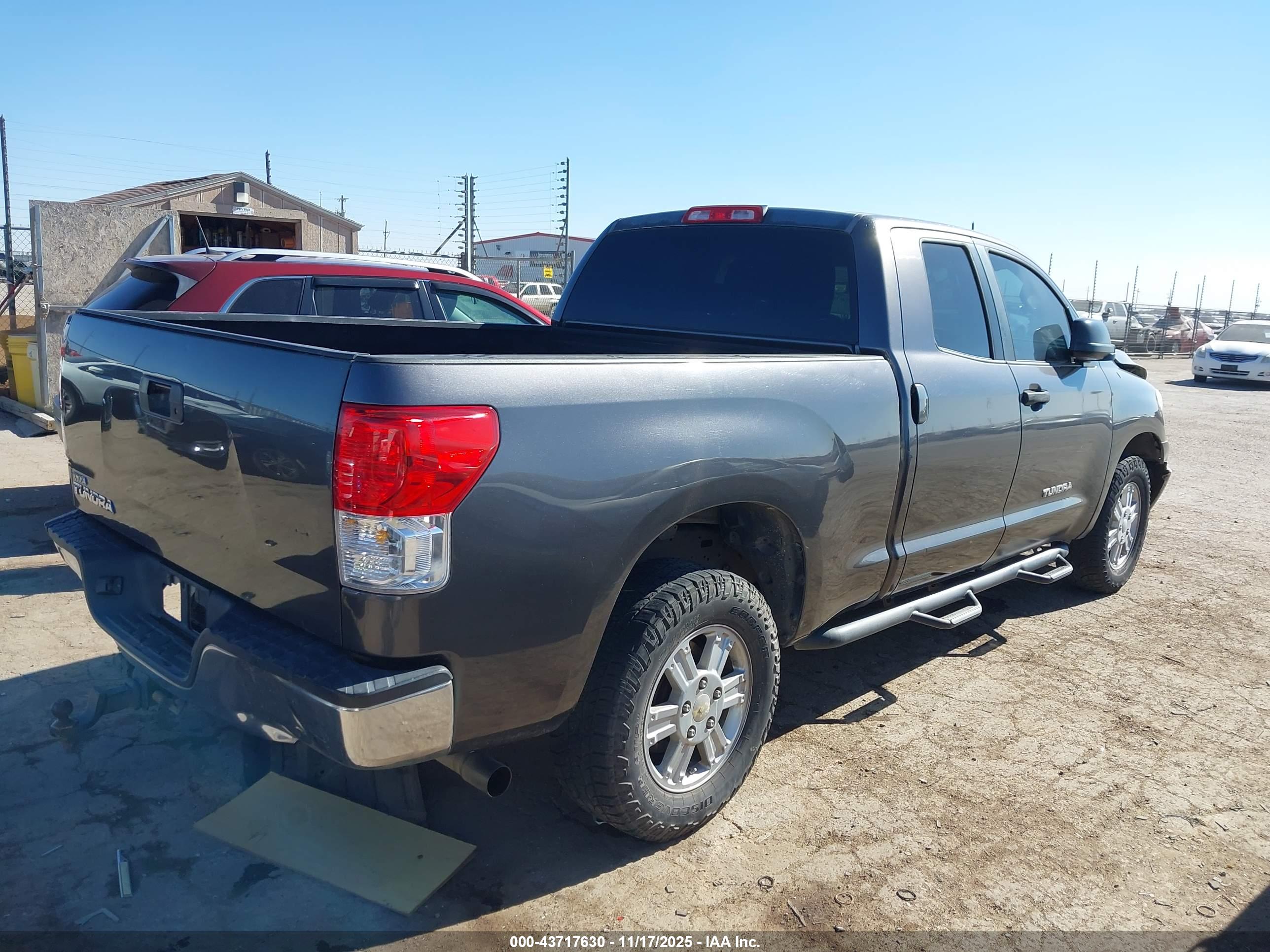 TOYOTA TUNDRA image 4
