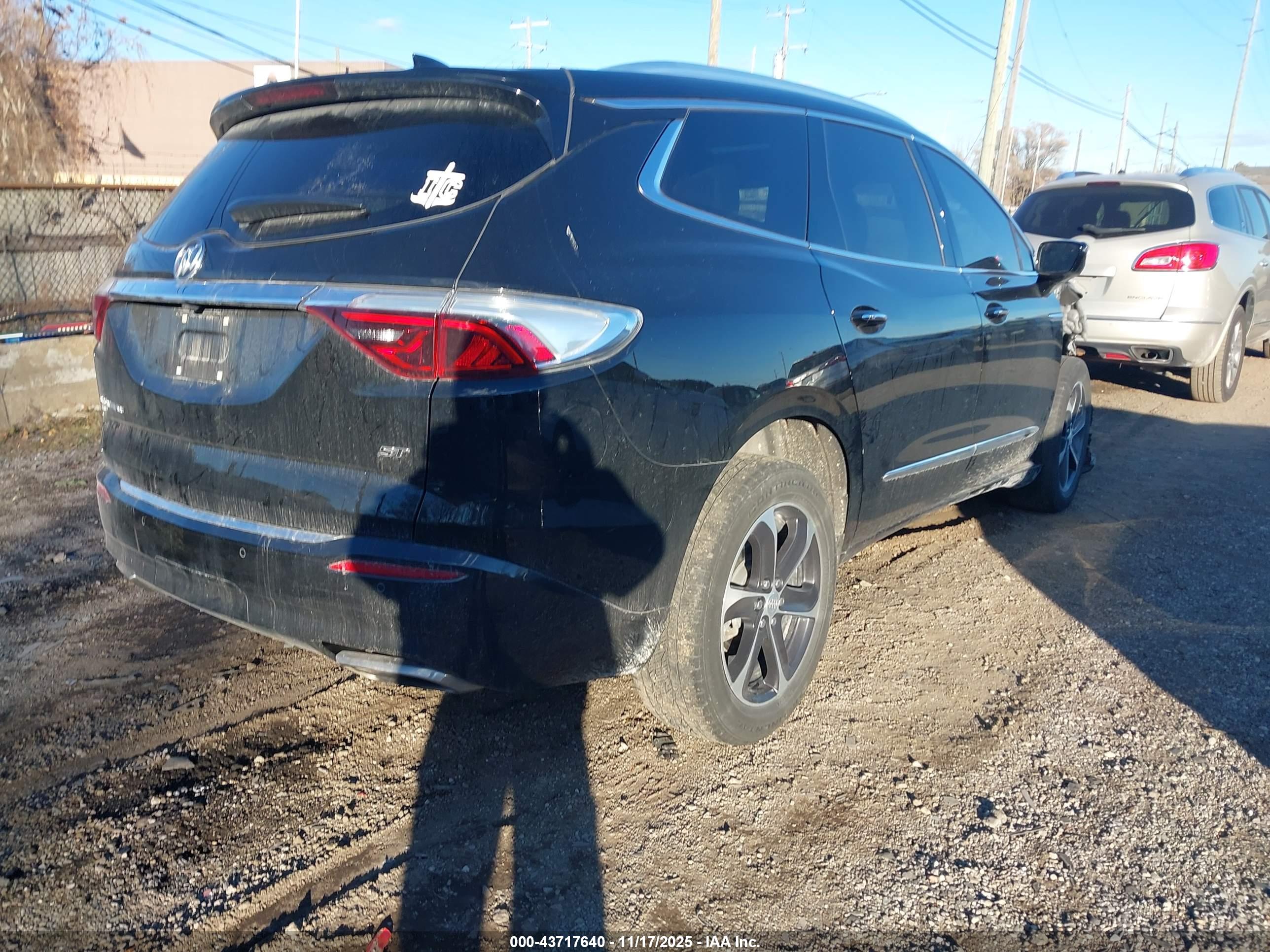 BUICK ENCLAVE image 4