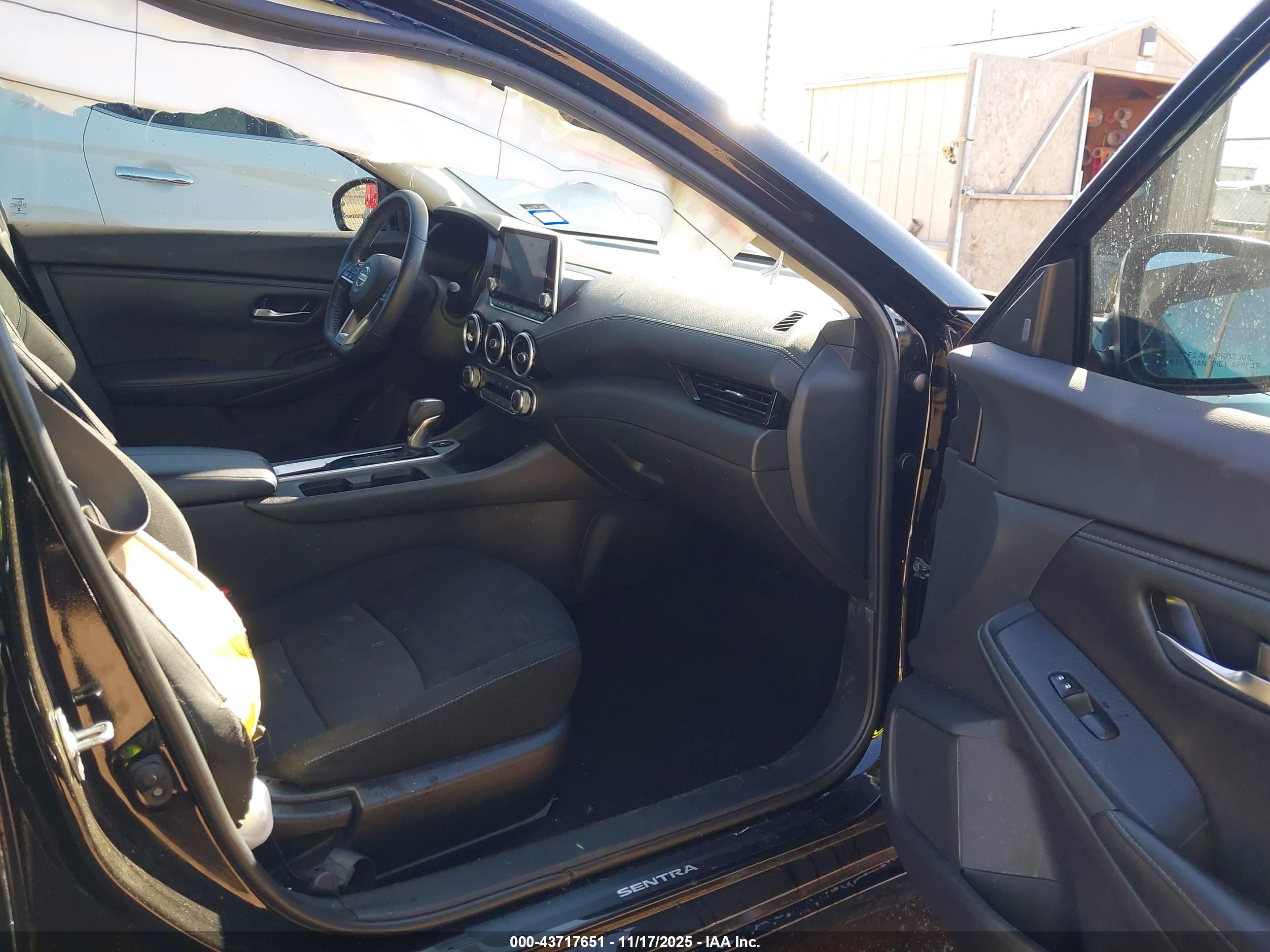 NISSAN SENTRA image 5