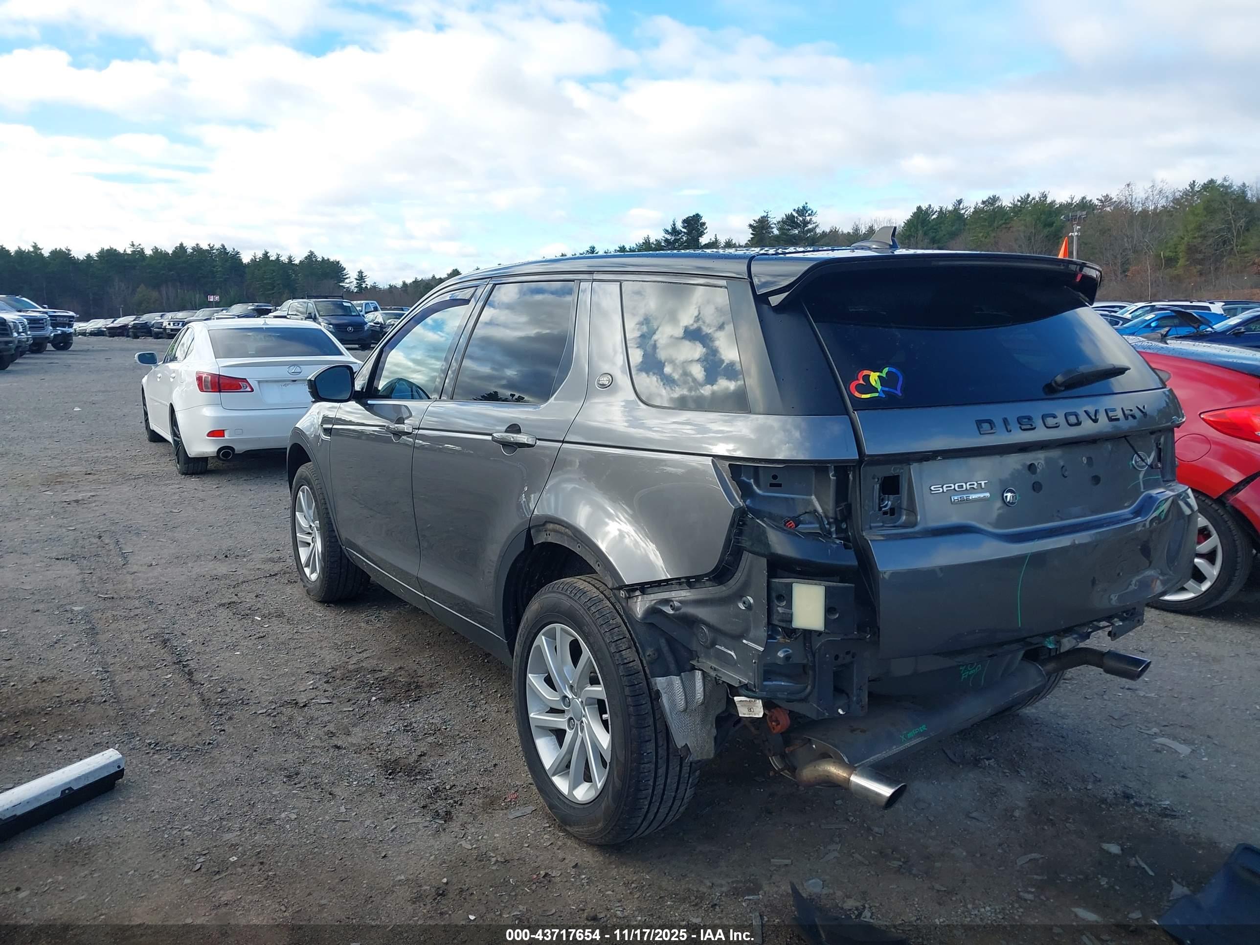 LAND ROVER image 3