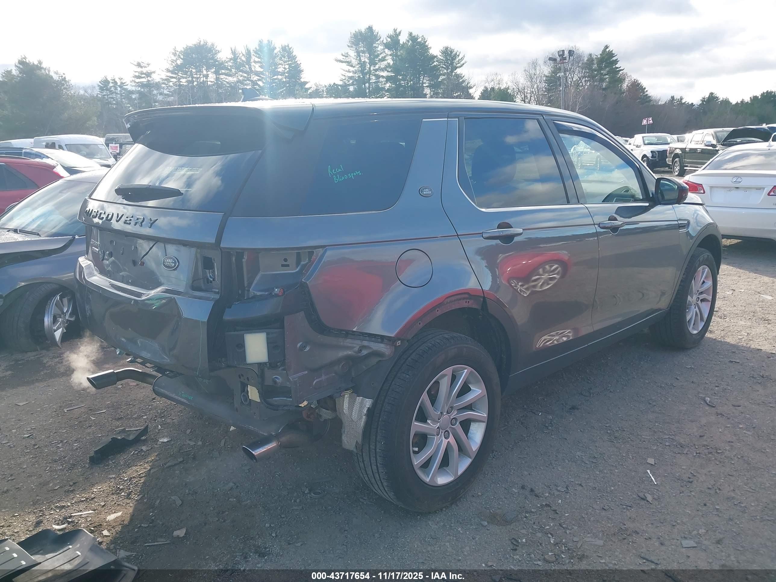 LAND ROVER image 4