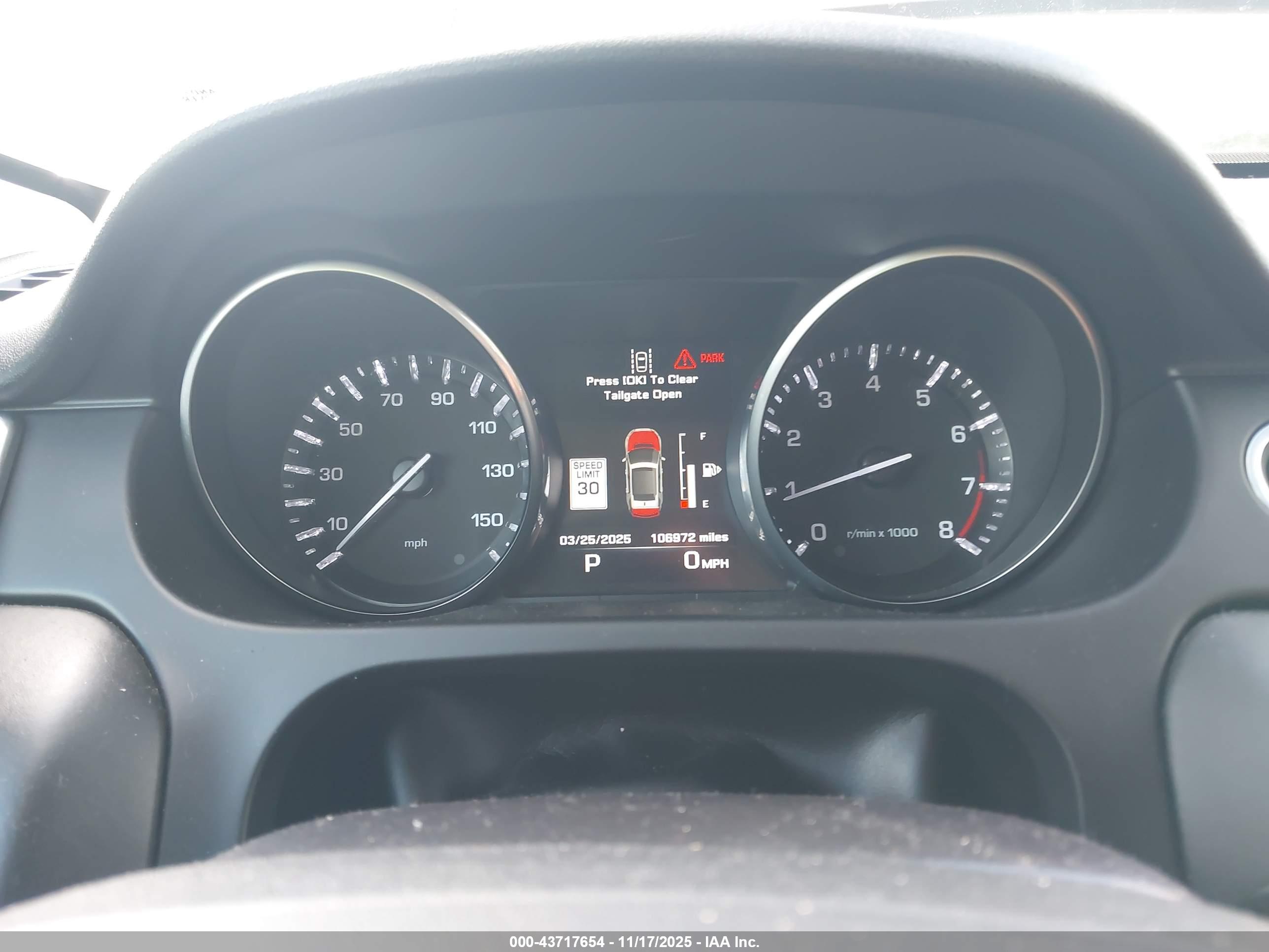 LAND ROVER image 7
