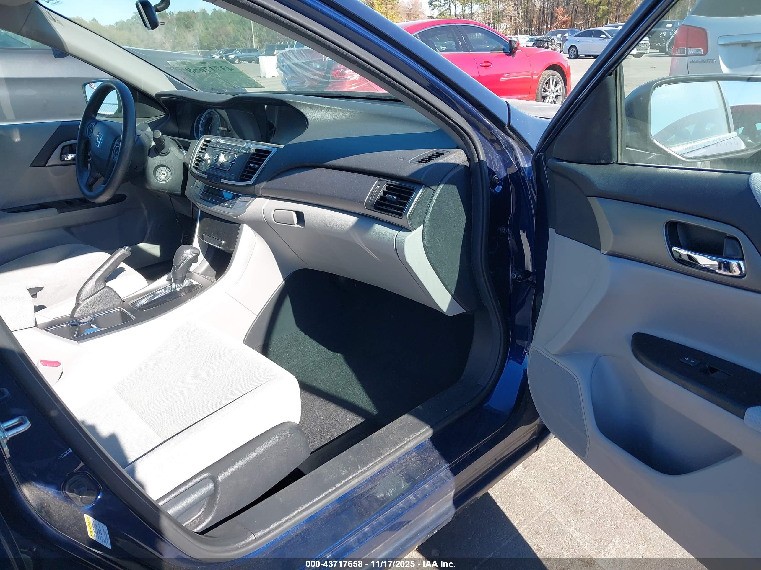 HONDA ACCORD image 5