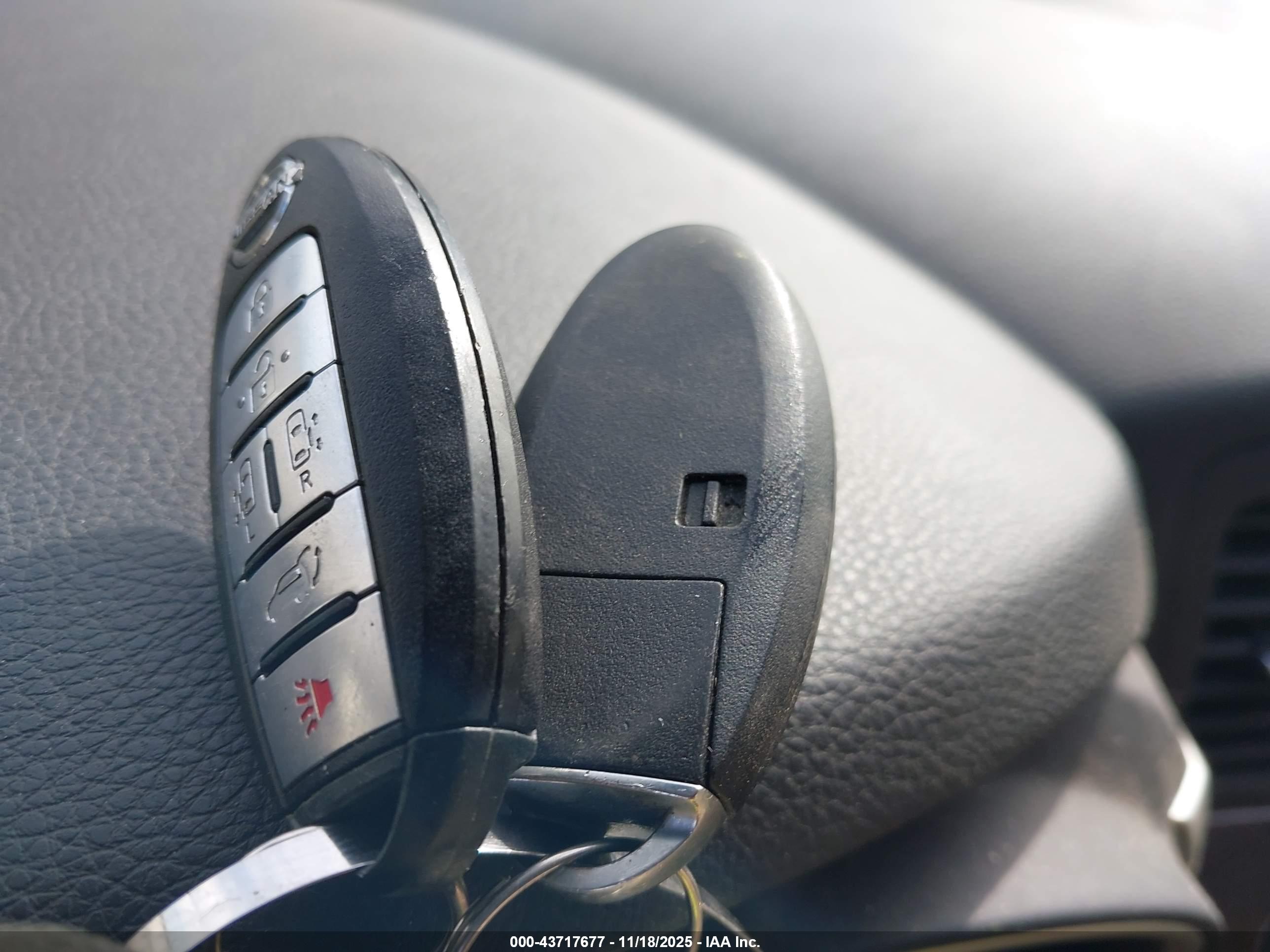 NISSAN QUEST image 11