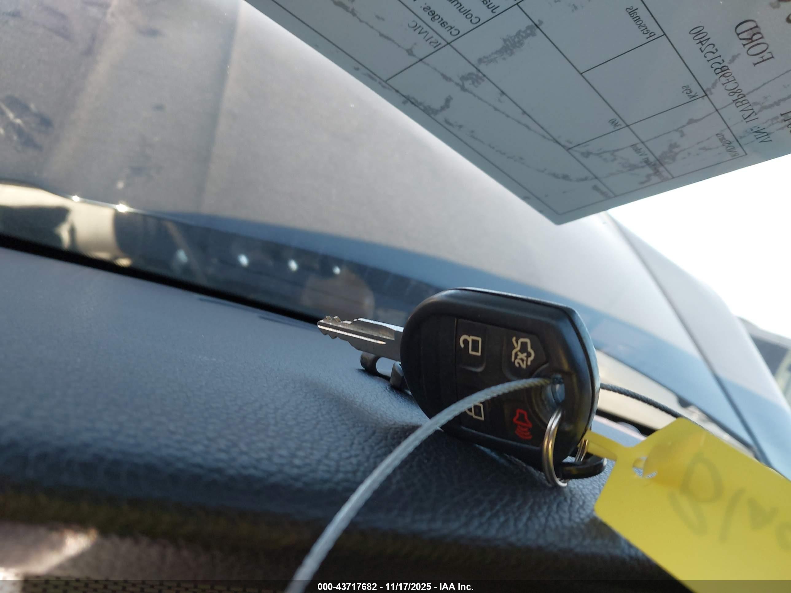 FORD MUSTANG image 11