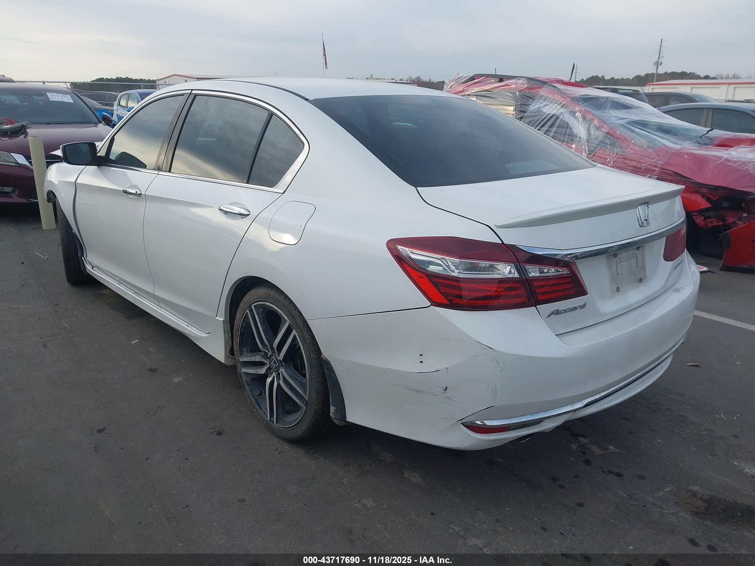 HONDA ACCORD image 3