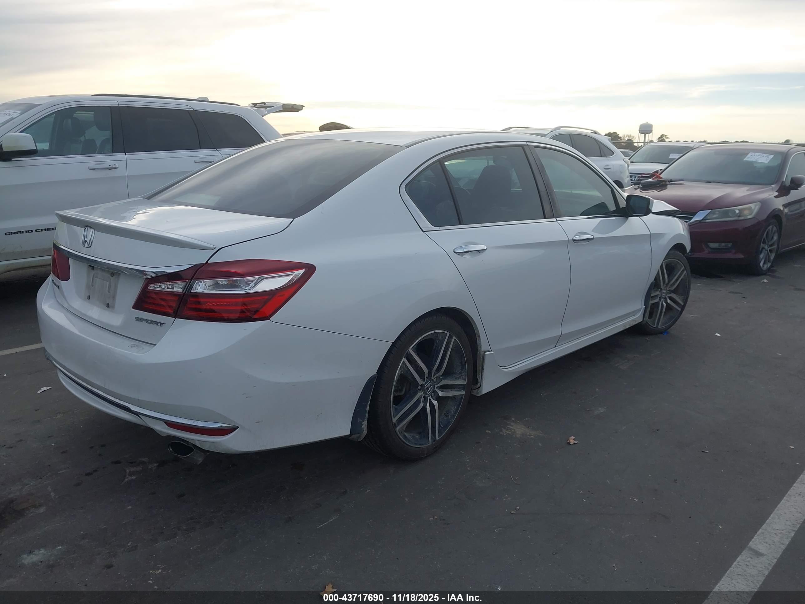 HONDA ACCORD image 4