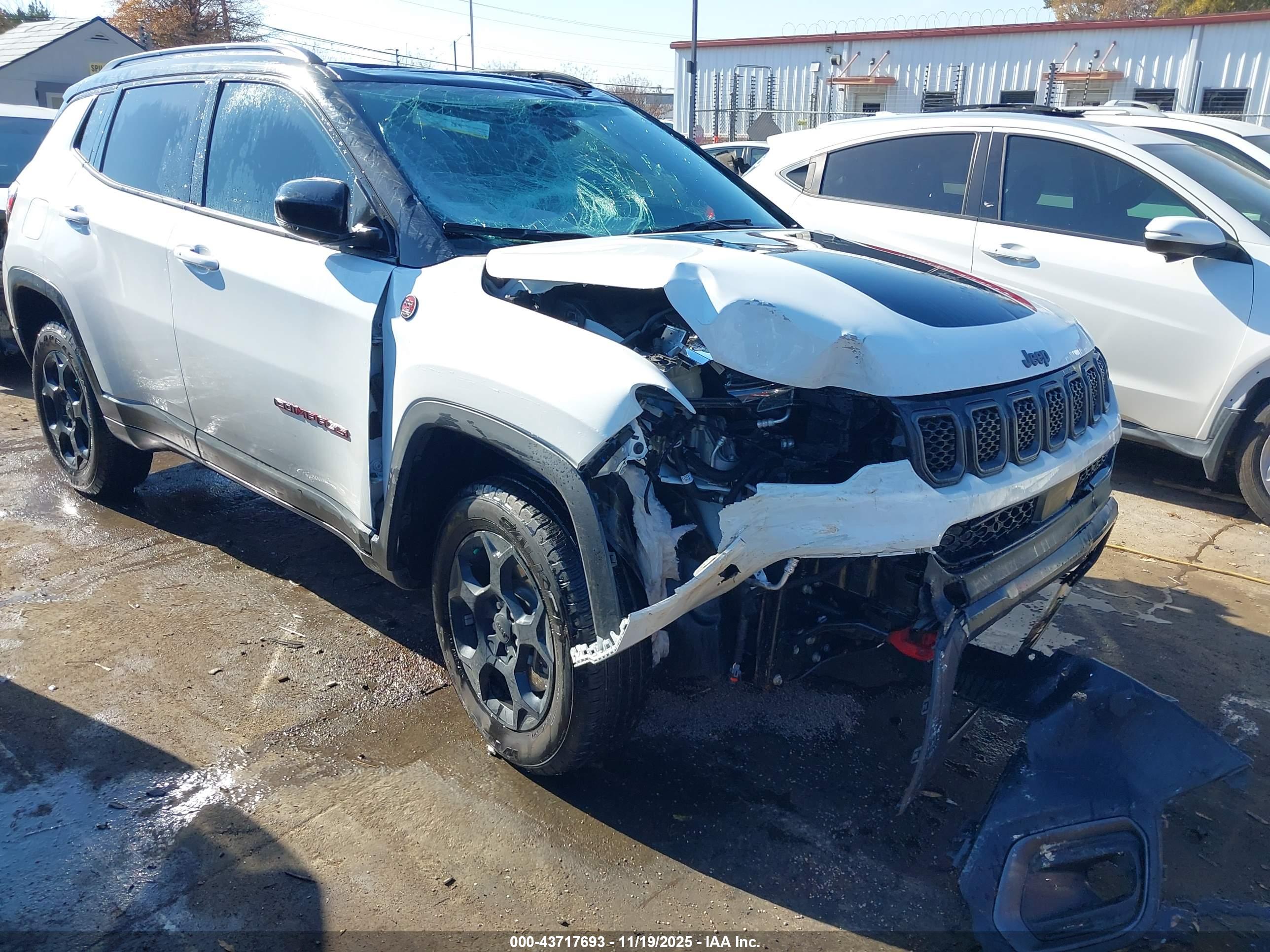 JEEP COMPASS image 6