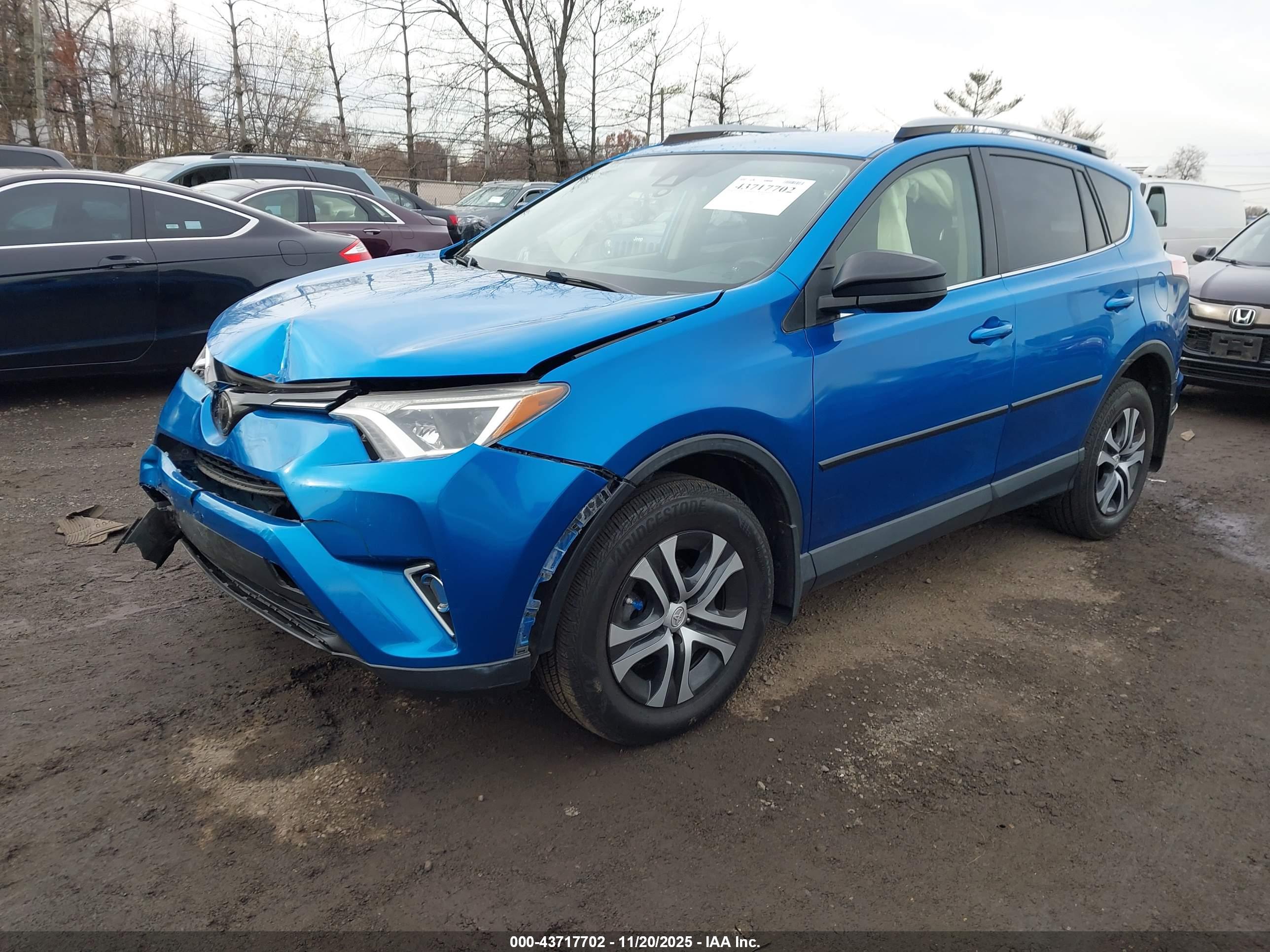 TOYOTA RAV4 image 2