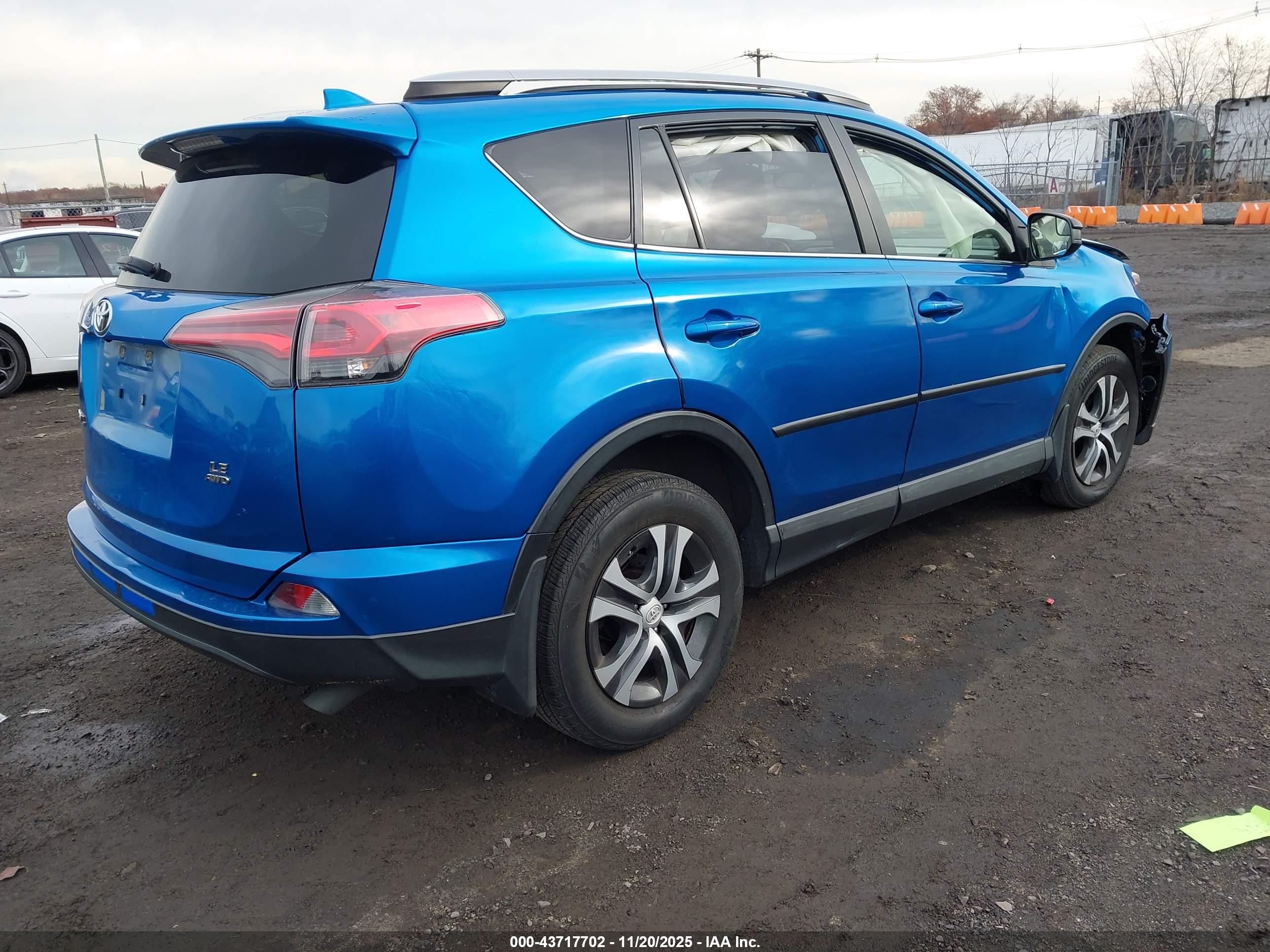 TOYOTA RAV4 image 4