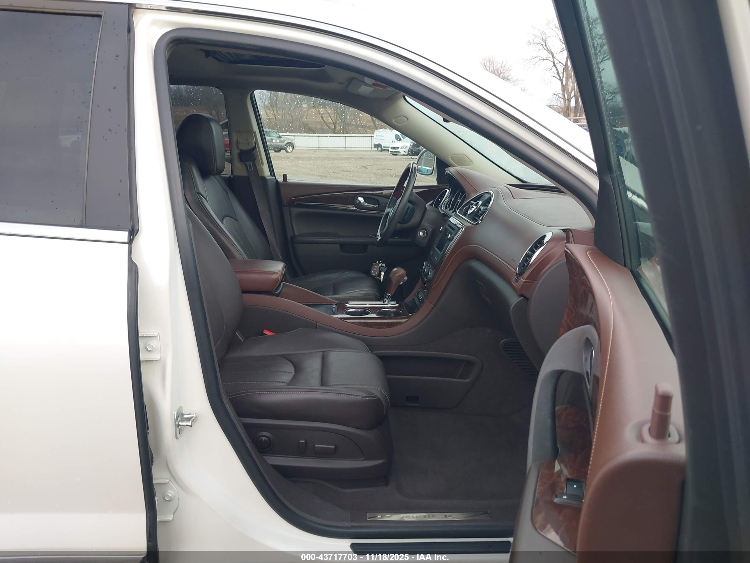 BUICK ENCLAVE image 5
