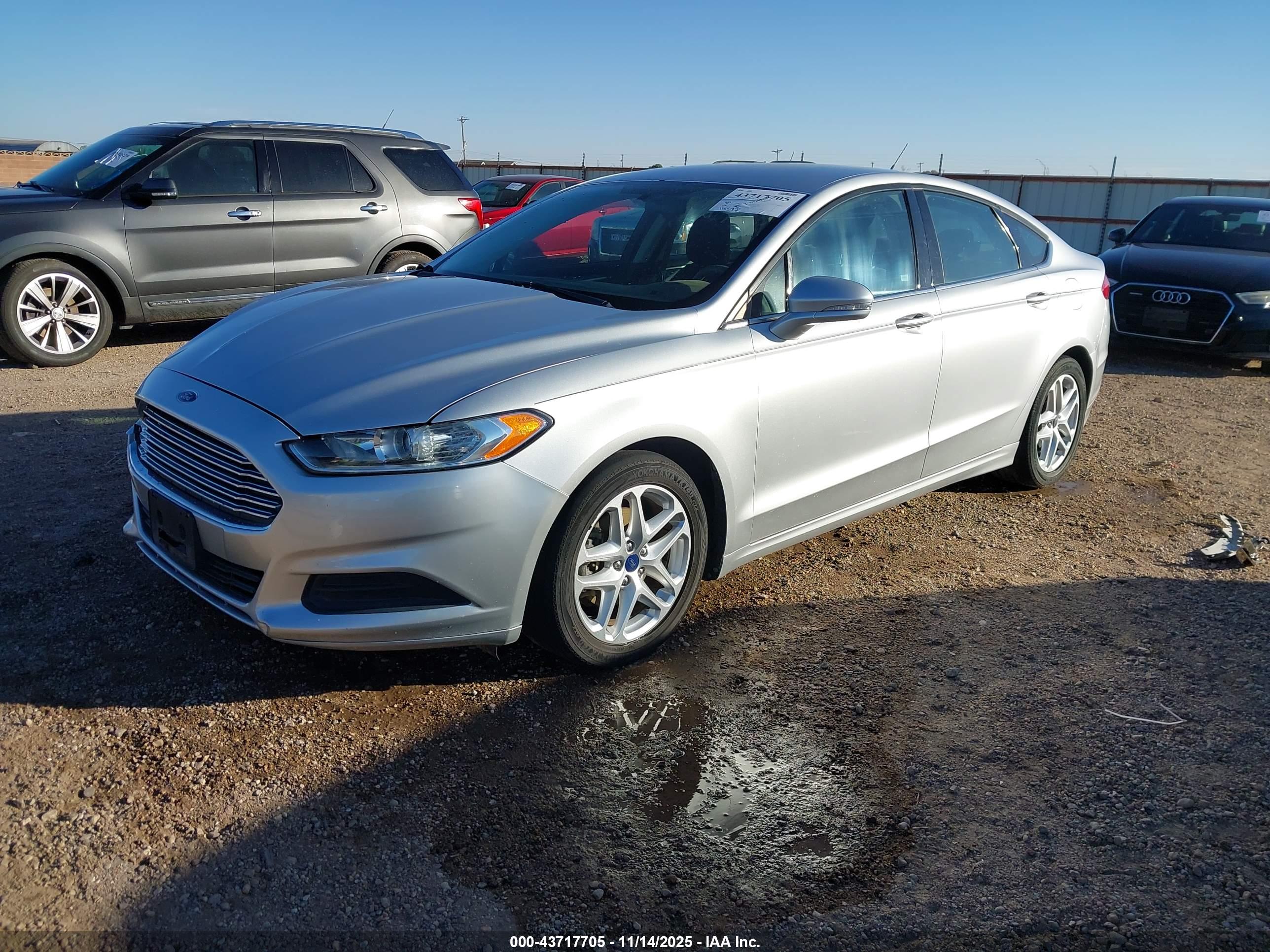 FORD FUSION image 2