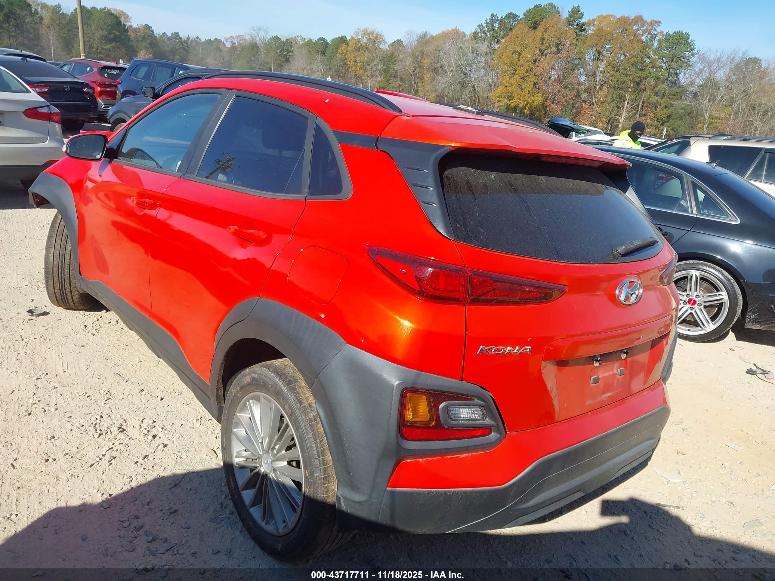 HYUNDAI KONA image 3