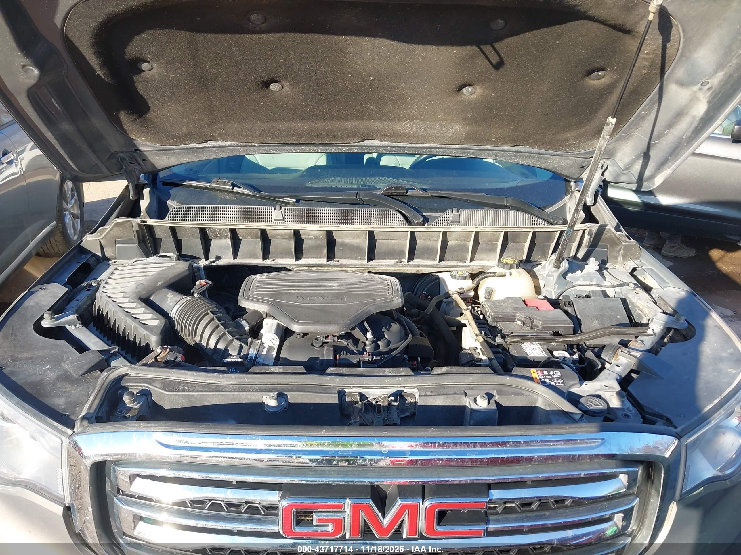 GMC ACADIA image 10