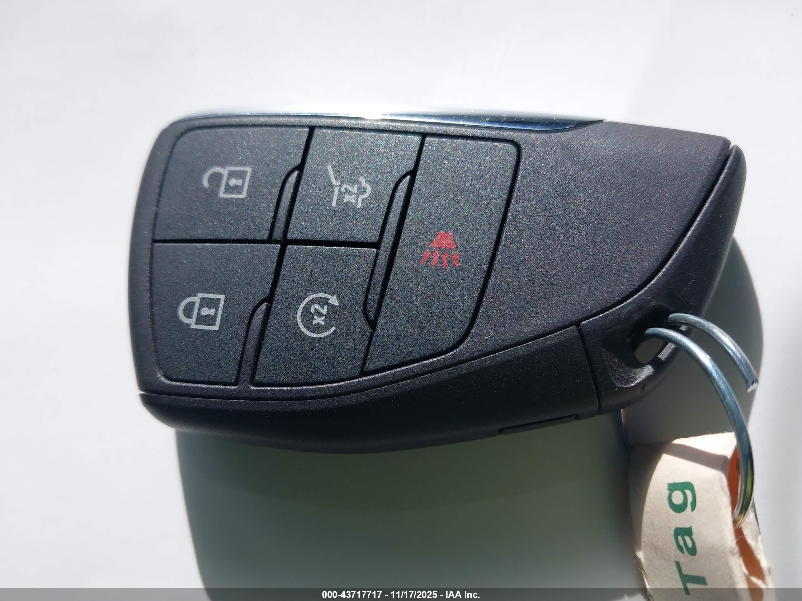 CHEVROLET EQUINOX image 11