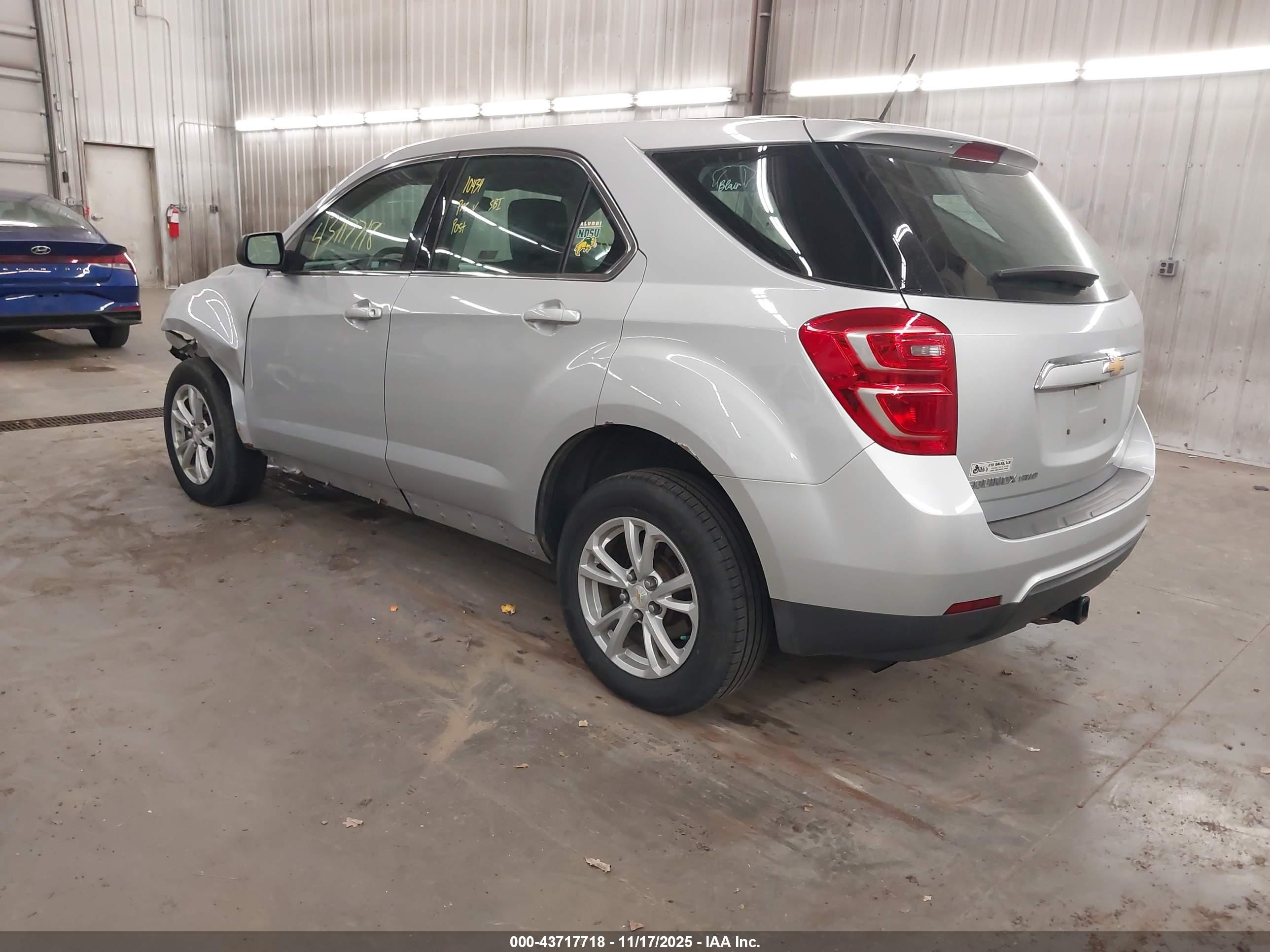 CHEVROLET EQUINOX image 3