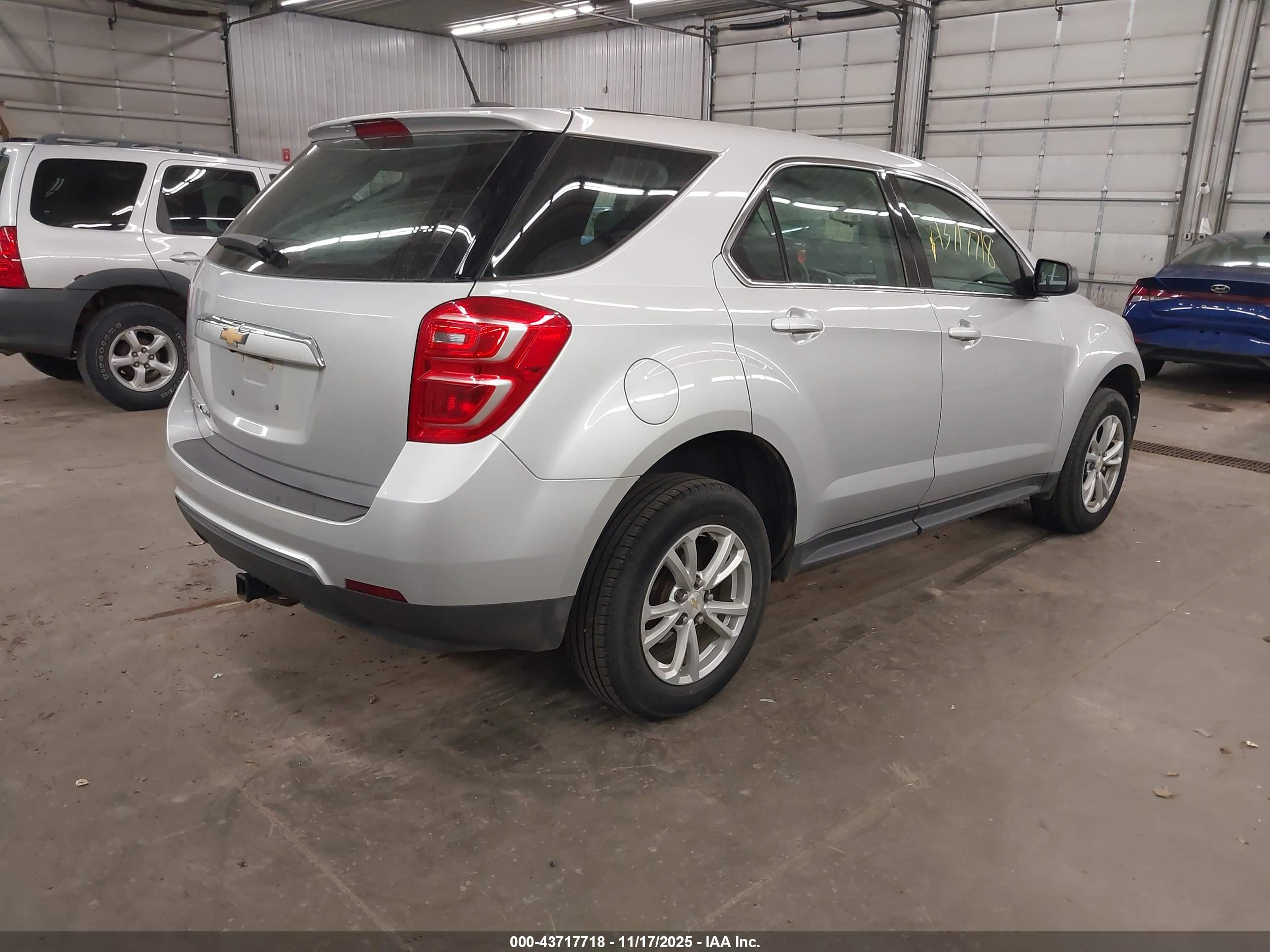 CHEVROLET EQUINOX image 4