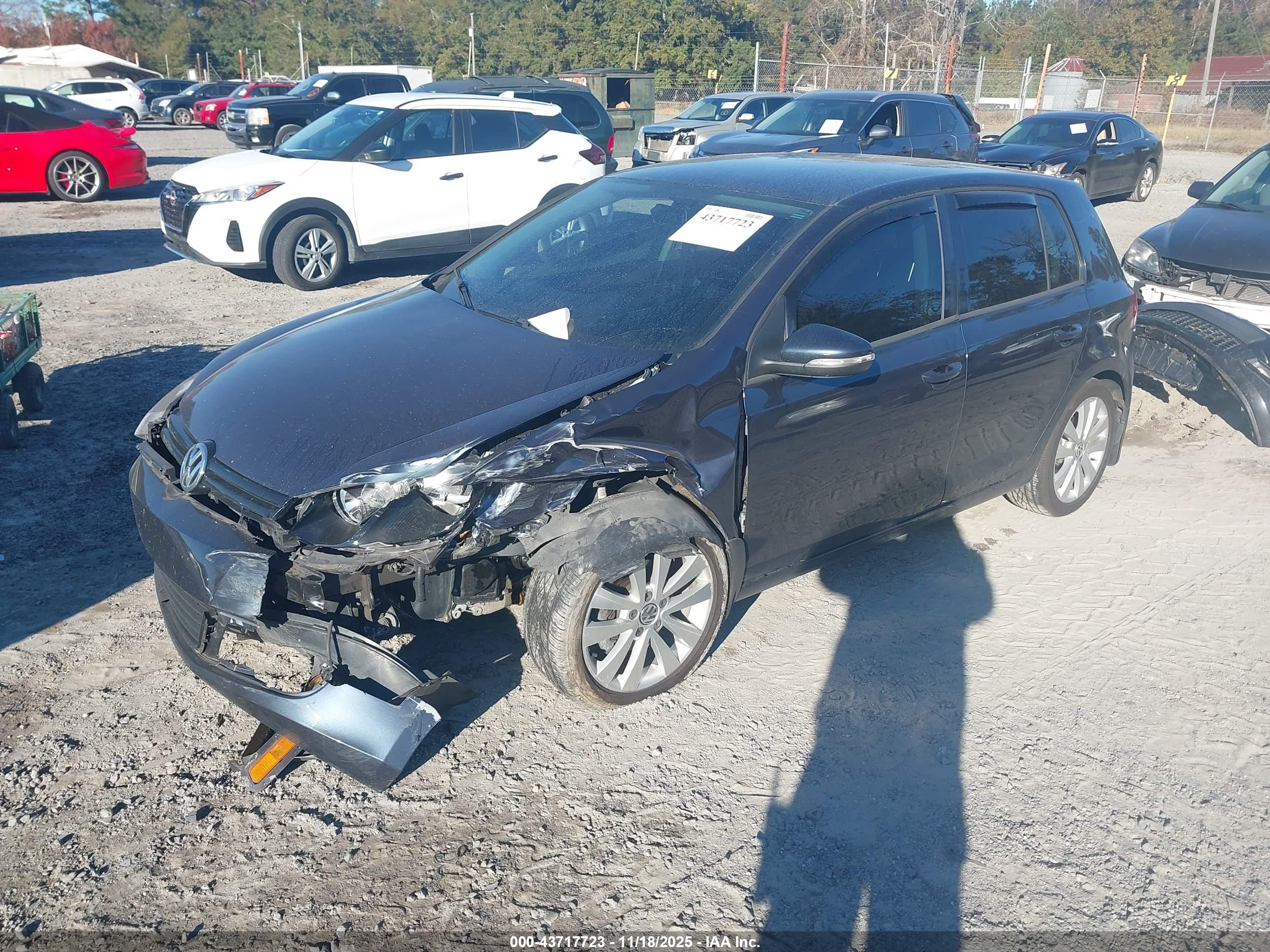 VOLKSWAGEN GOLF image 2