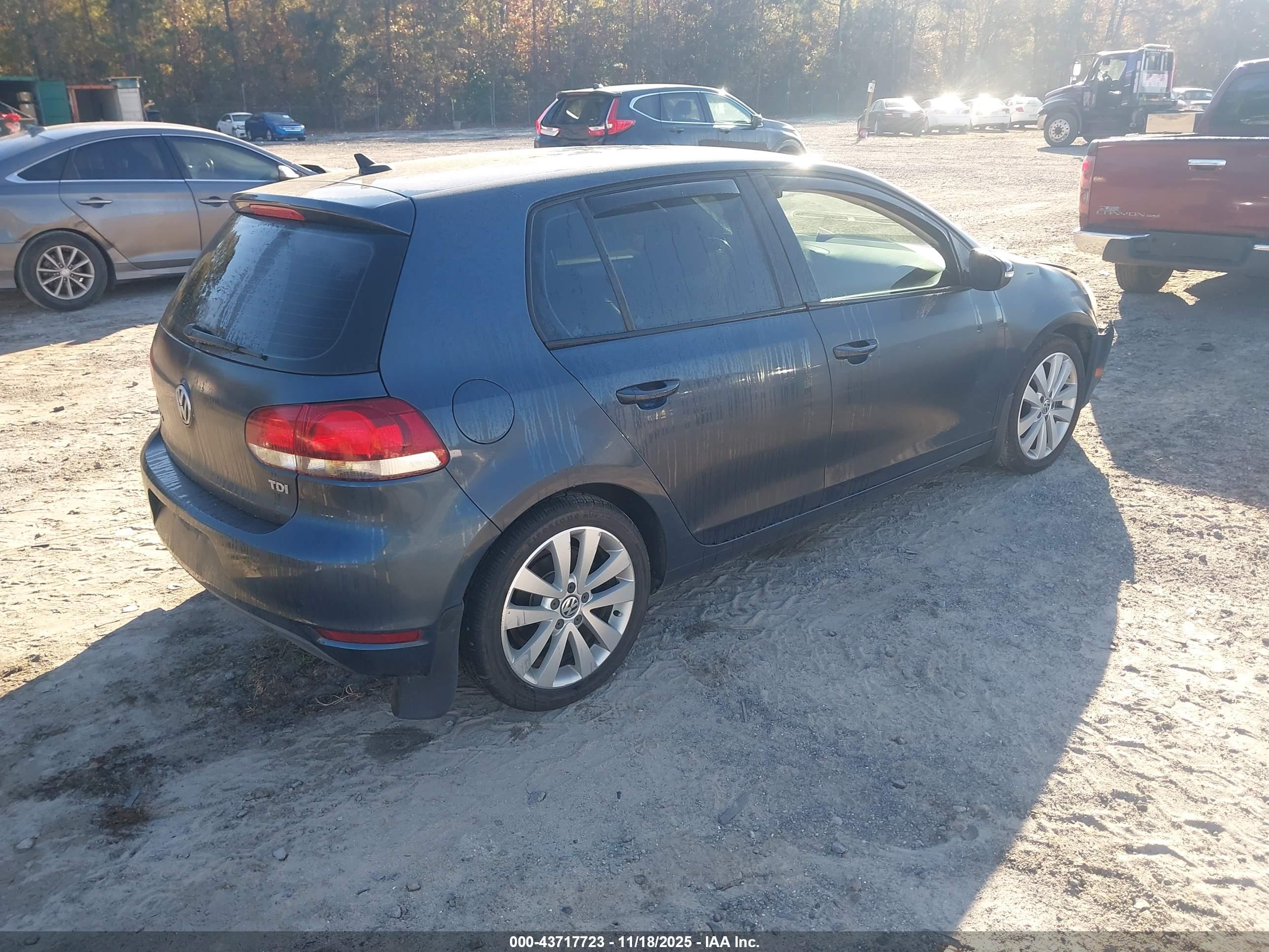 VOLKSWAGEN GOLF image 4