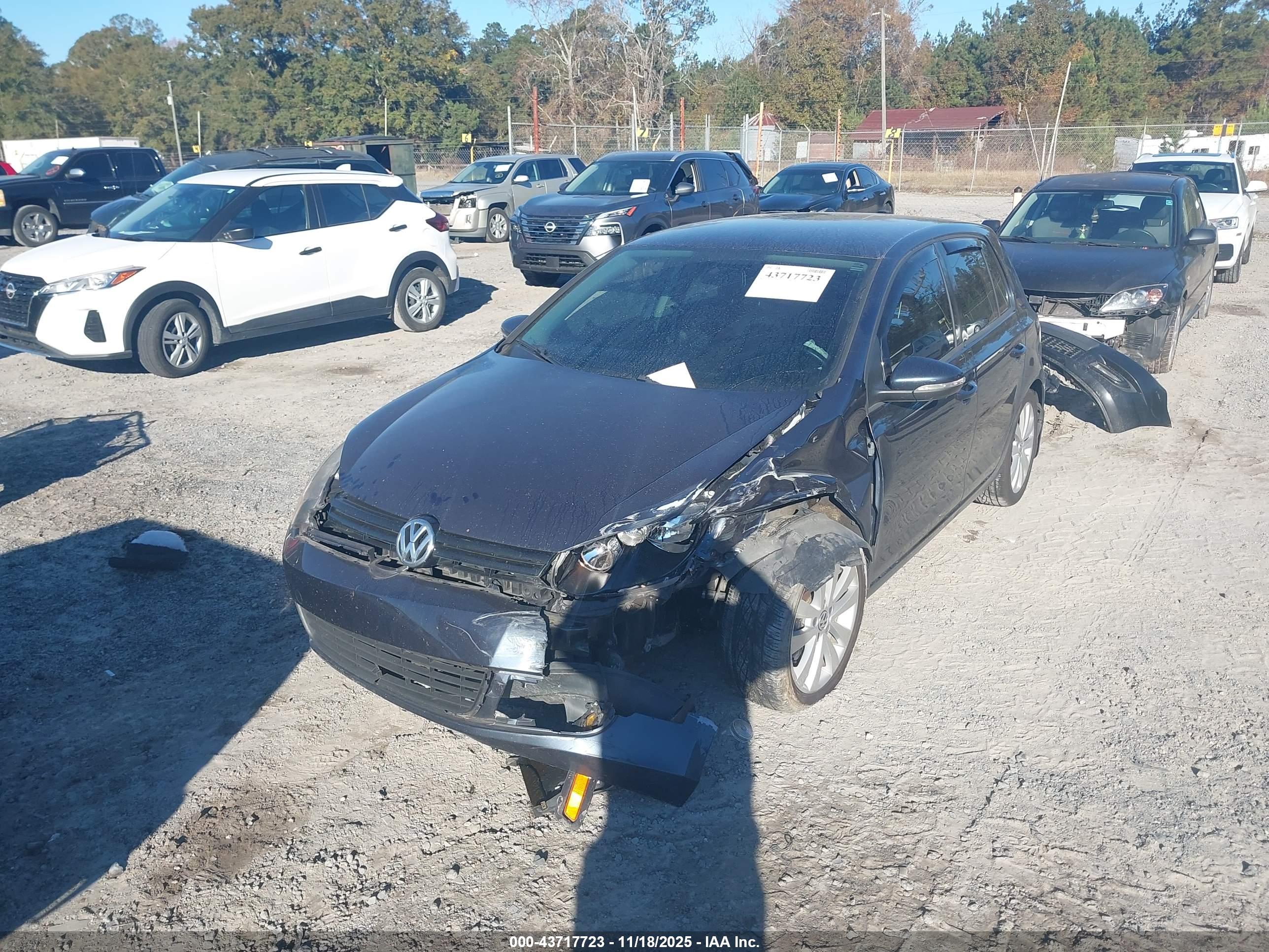VOLKSWAGEN GOLF image 6