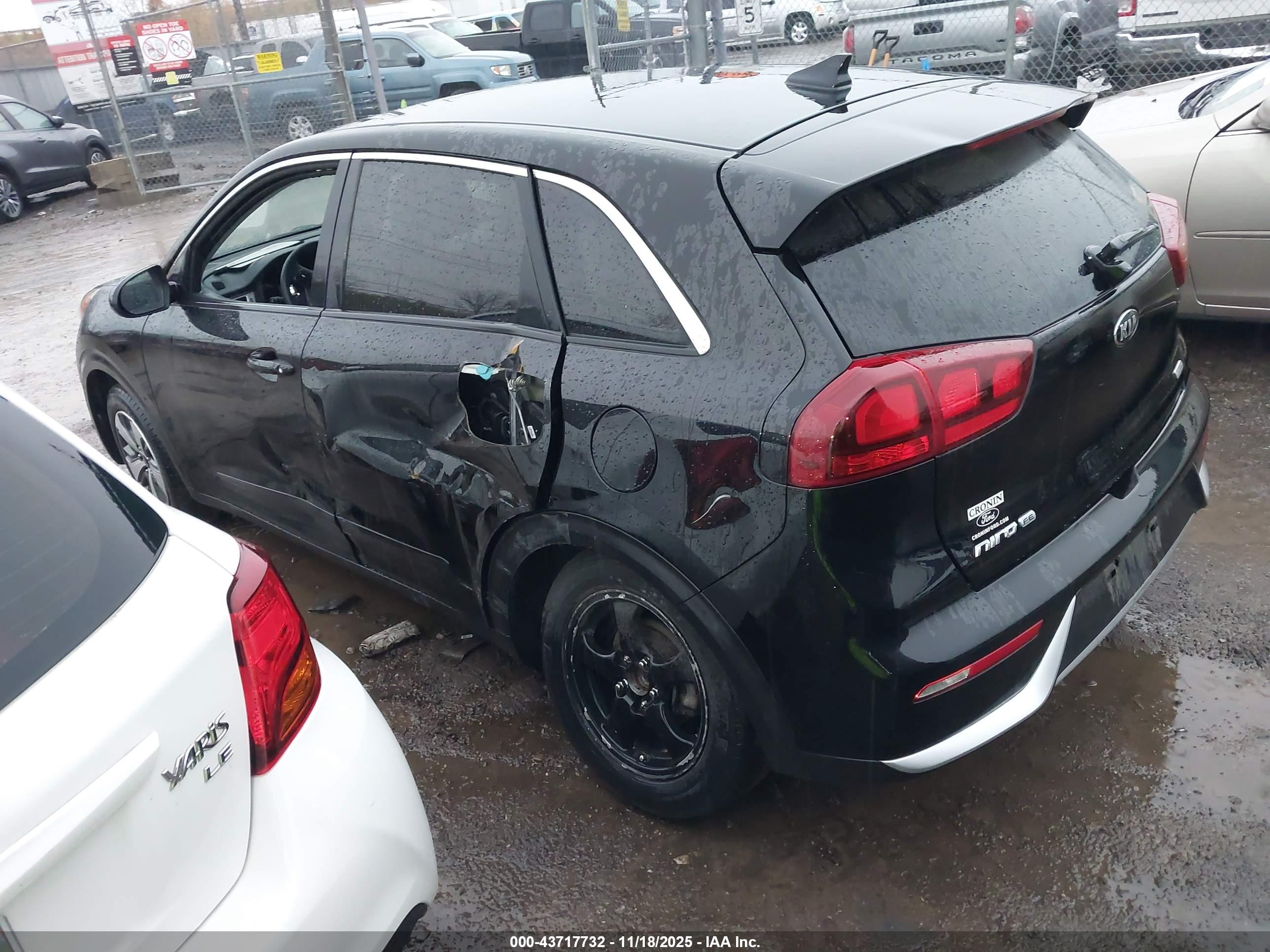 KIA NIRO image 3