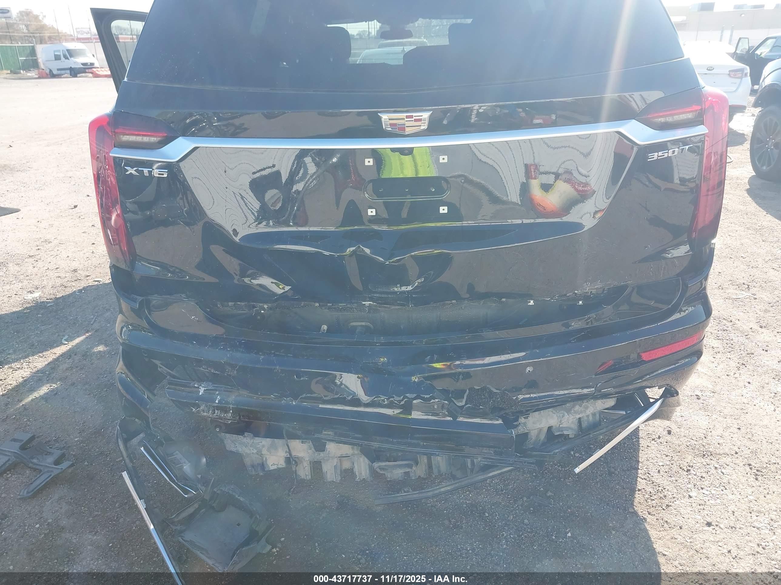 CADILLAC XT6 image 6