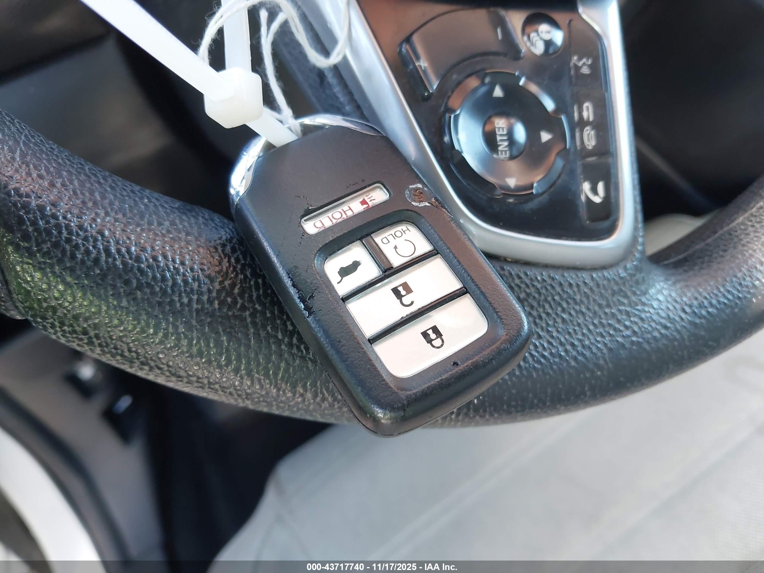 HONDA CR-V image 11