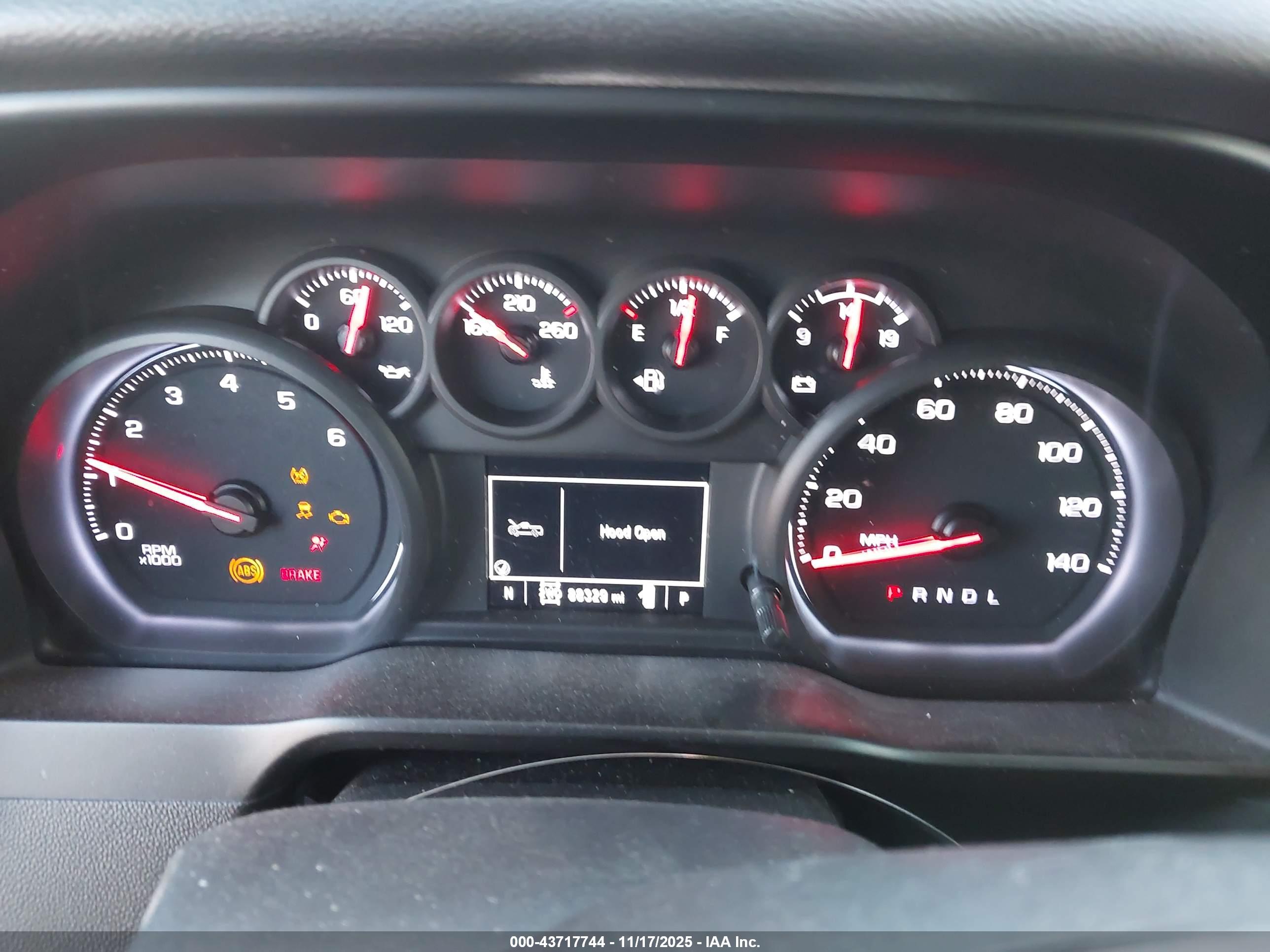 CHEVROLET SILVERADO image 7