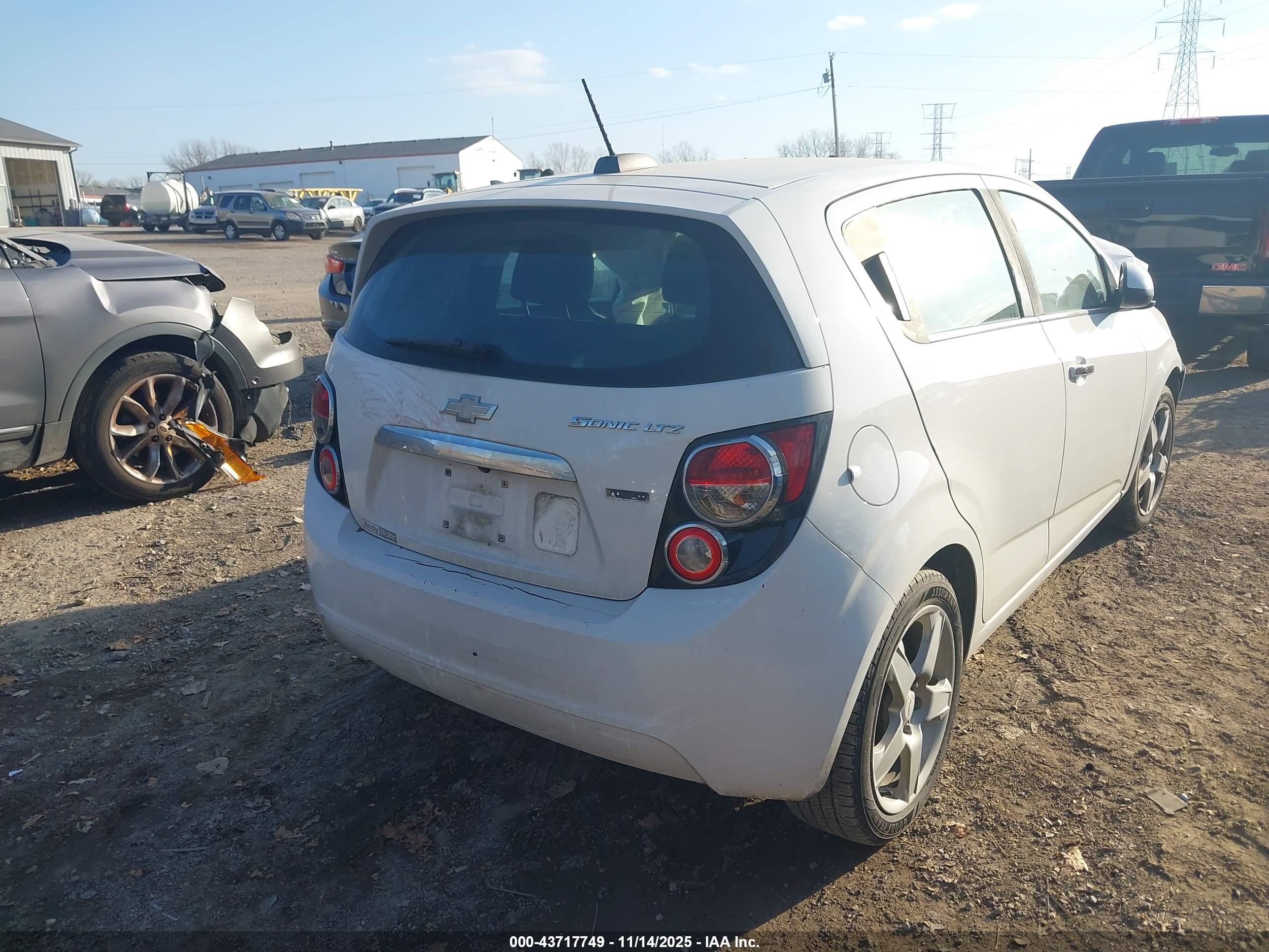CHEVROLET SONIC image 4