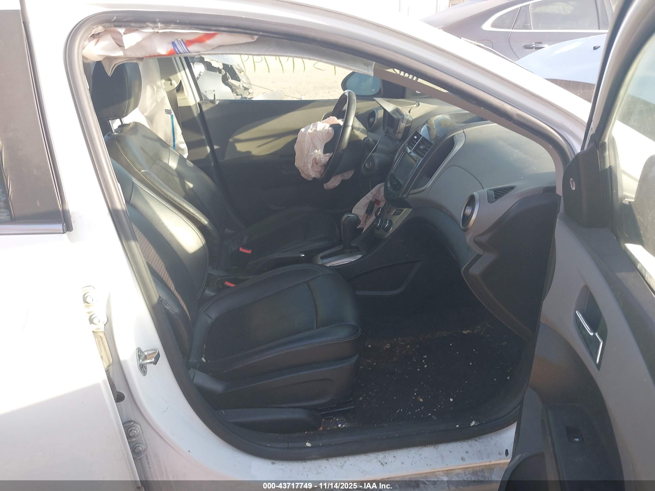 CHEVROLET SONIC image 5