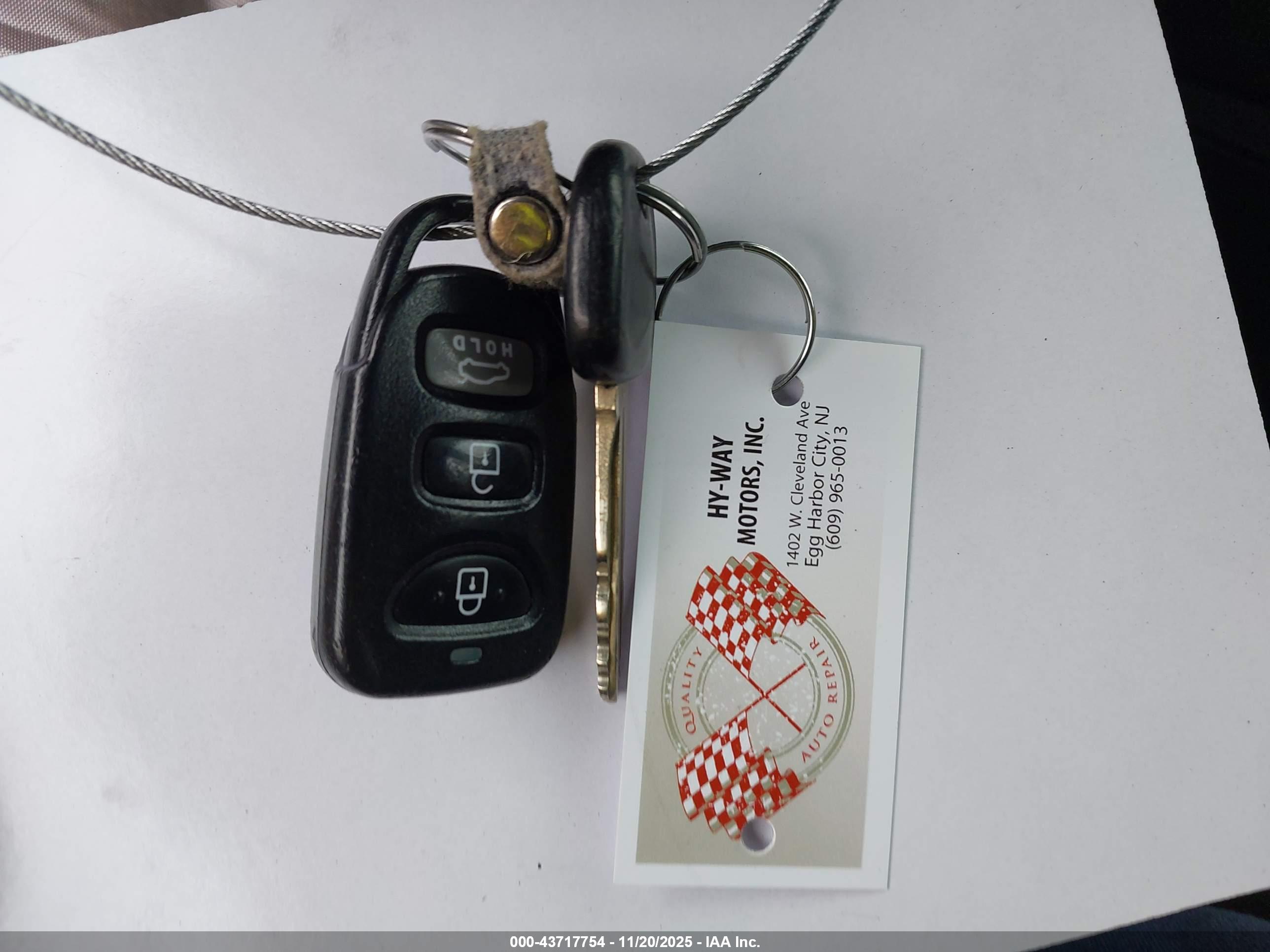 HYUNDAI ELANTRA image 11